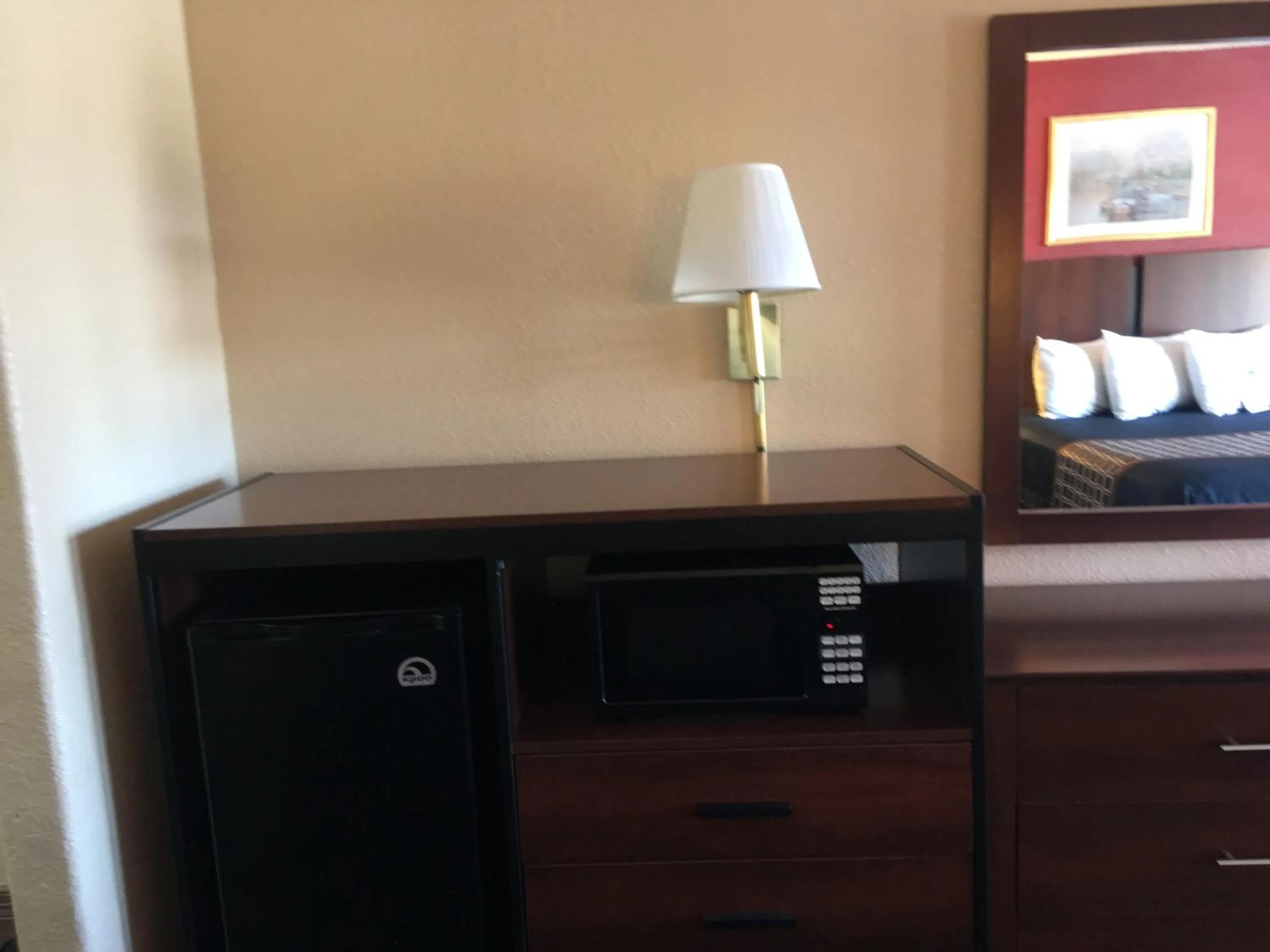 Bedroom in Americas Best Value Inn-Near NRG Park/Medical Center