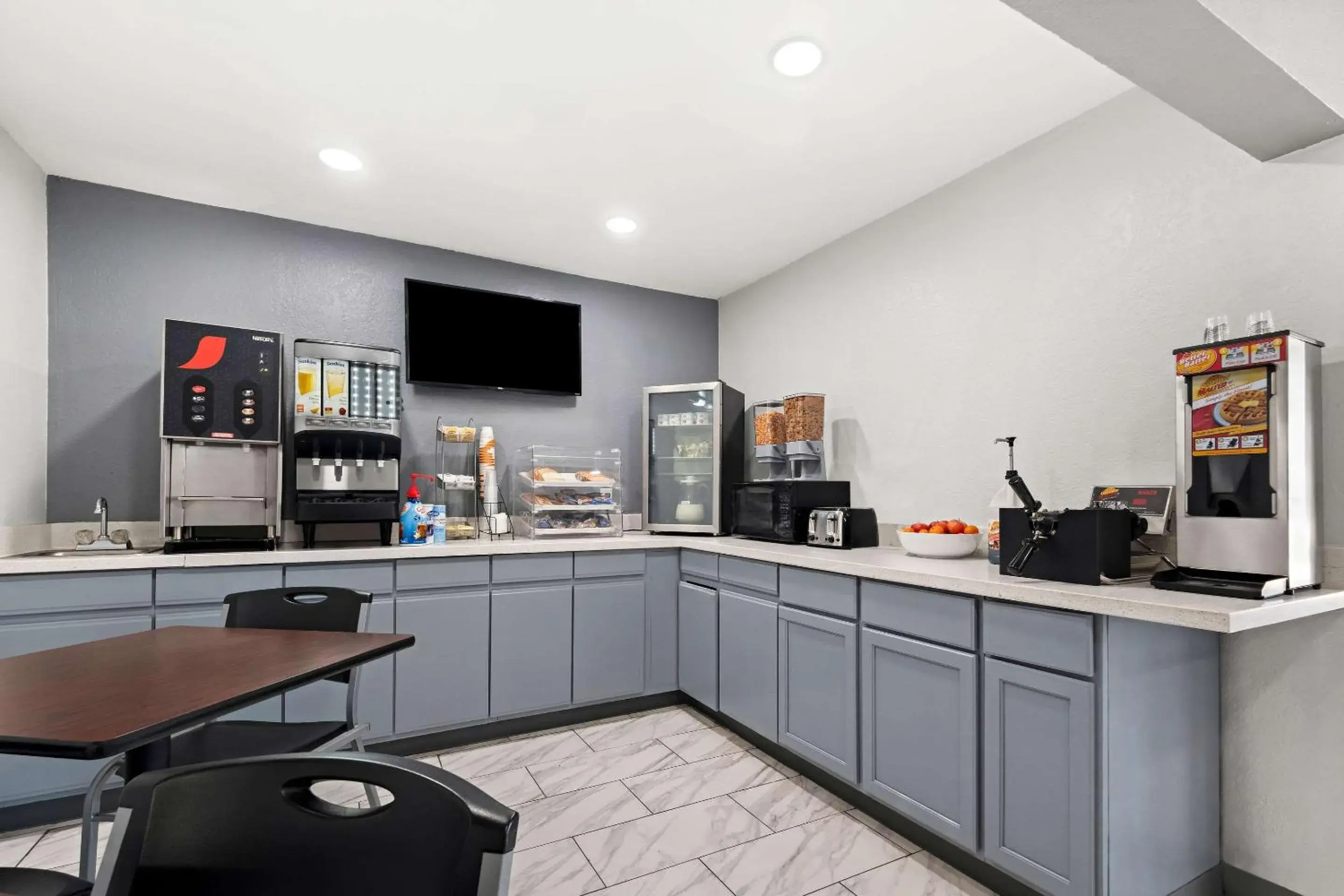 Breakfast in Econo Lodge Dumas Breakfast in Econo Lodge Dumas