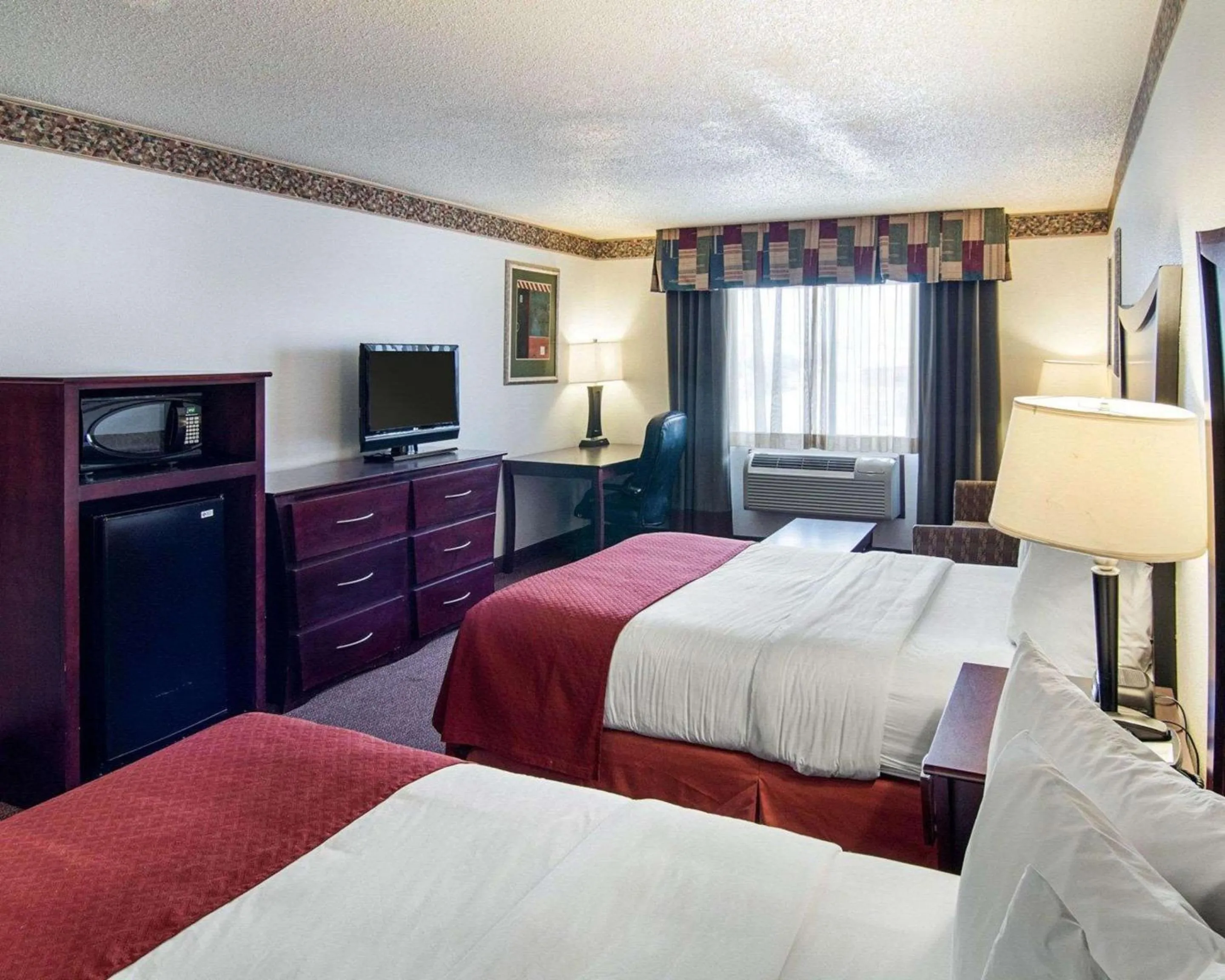 Bedroom in Quality Inn Midland South