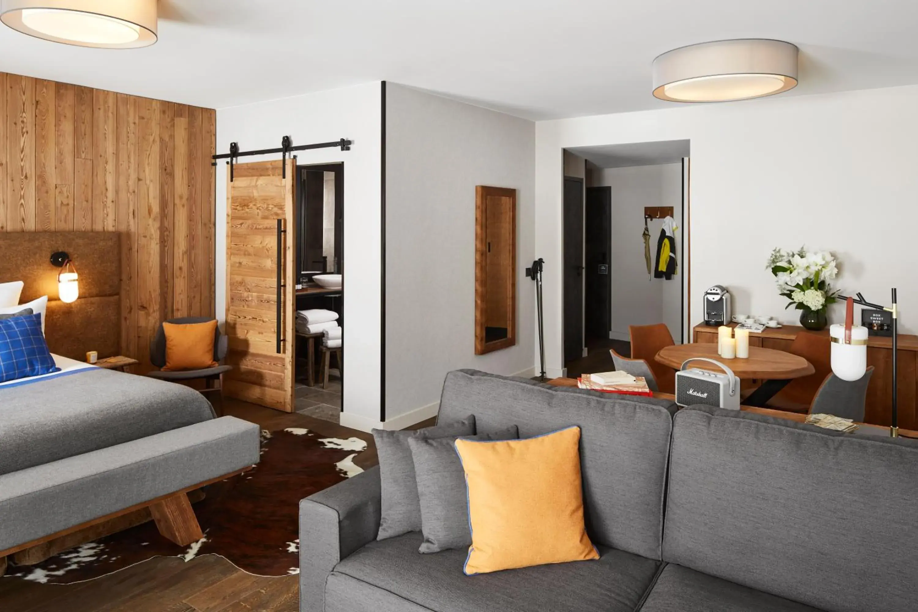 Living room in Ecrin Blanc Resort Courchevel - Aquapark Living room in Ecrin Blanc Resort Courchevel - Aquapark