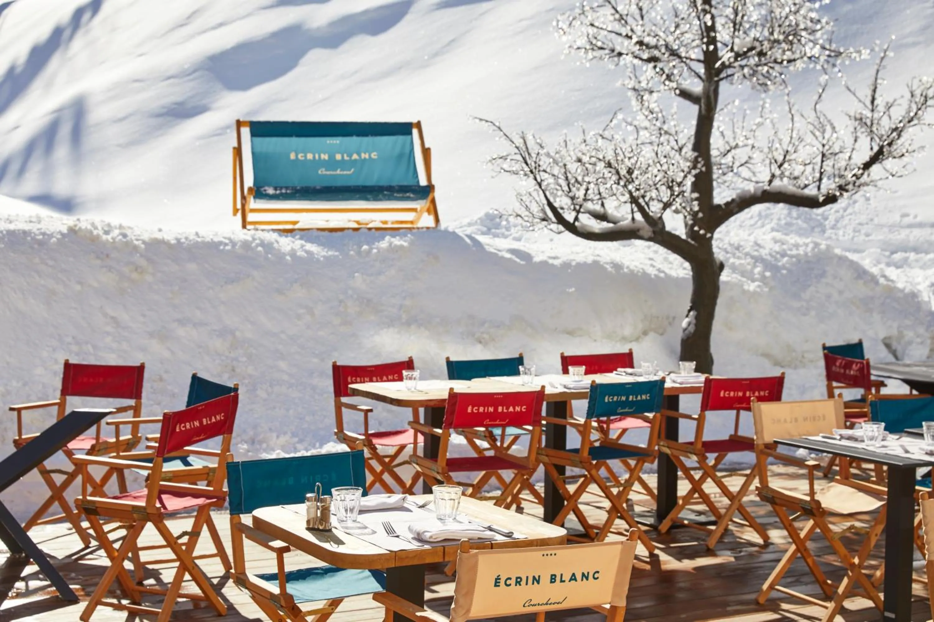 Property building in Ecrin Blanc Resort Courchevel - Aquapark