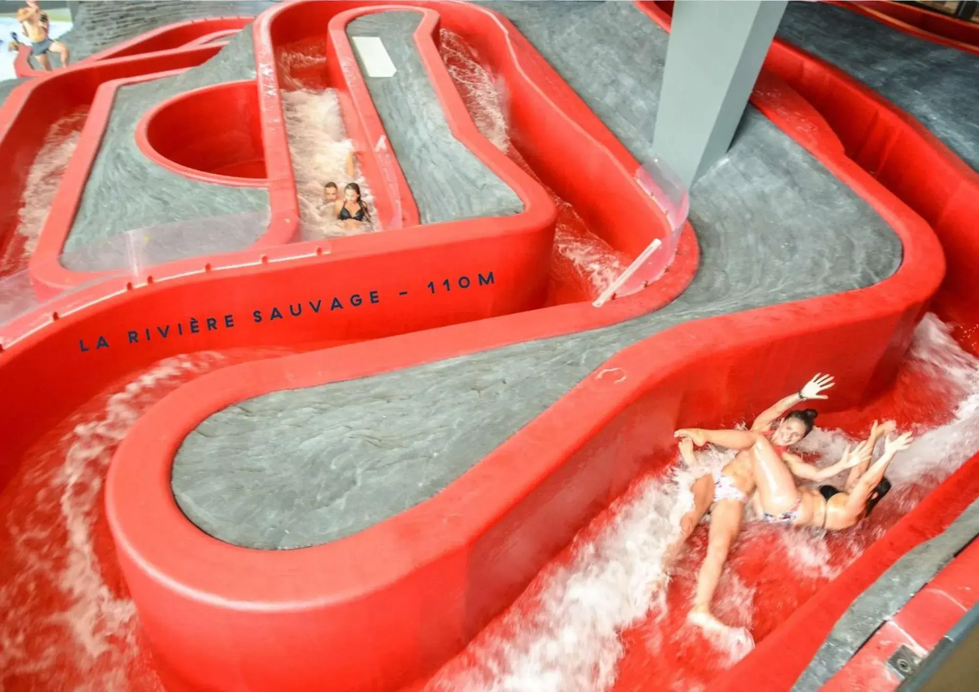 Pool view in Ecrin Blanc Resort Courchevel - Aquapark Pool view in Ecrin Blanc Resort Courchevel - Aquapark