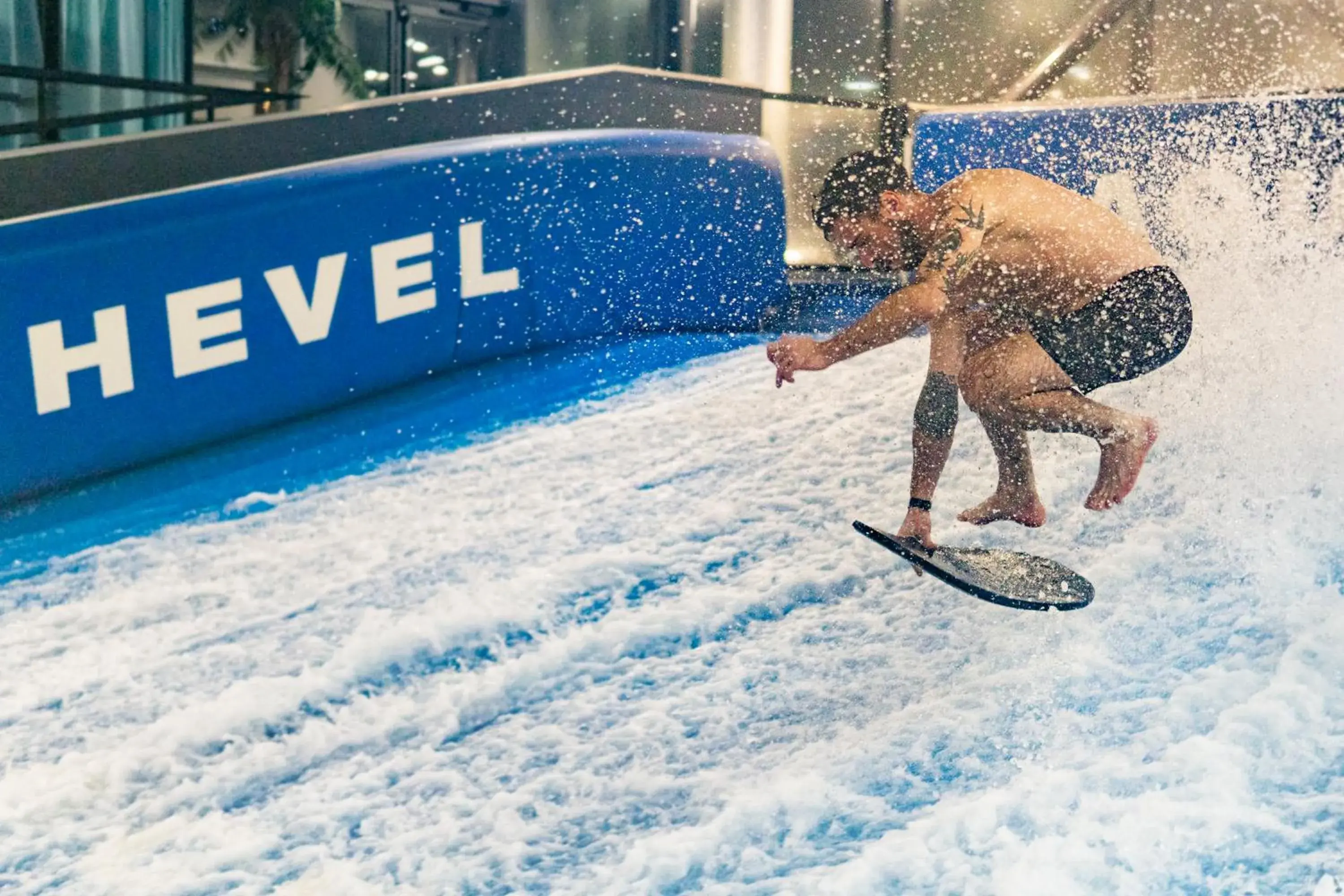 Swimming pool in Ecrin Blanc Resort Courchevel - Aquapark Swimming pool in Ecrin Blanc Resort Courchevel - Aquapark