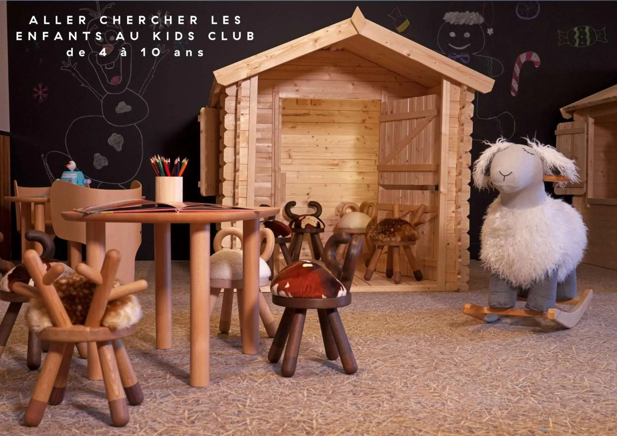 Kids's club in Ecrin Blanc Resort Courchevel - Aquapark