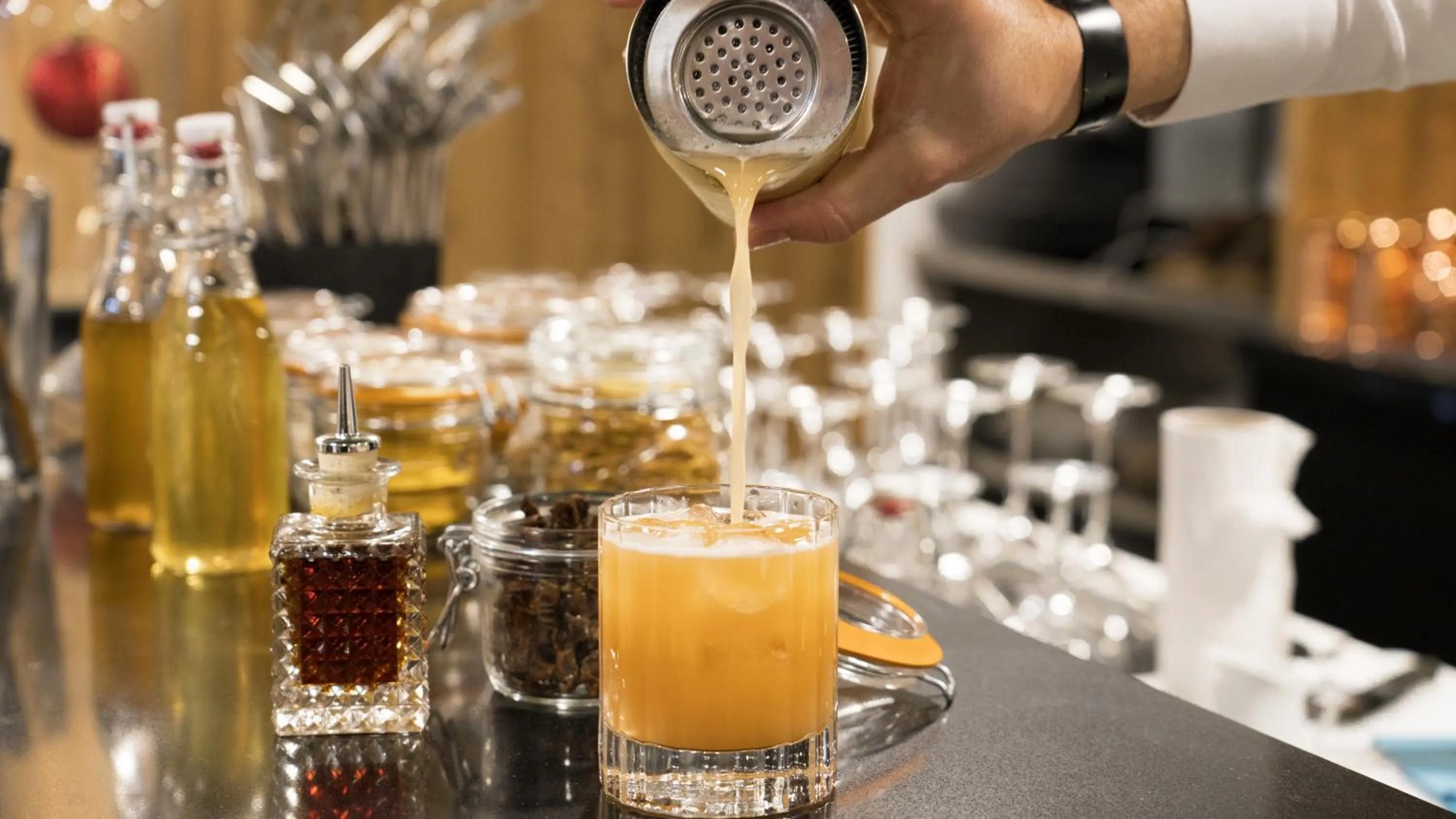 Food and drinks in Ecrin Blanc Resort Courchevel - Aquapark