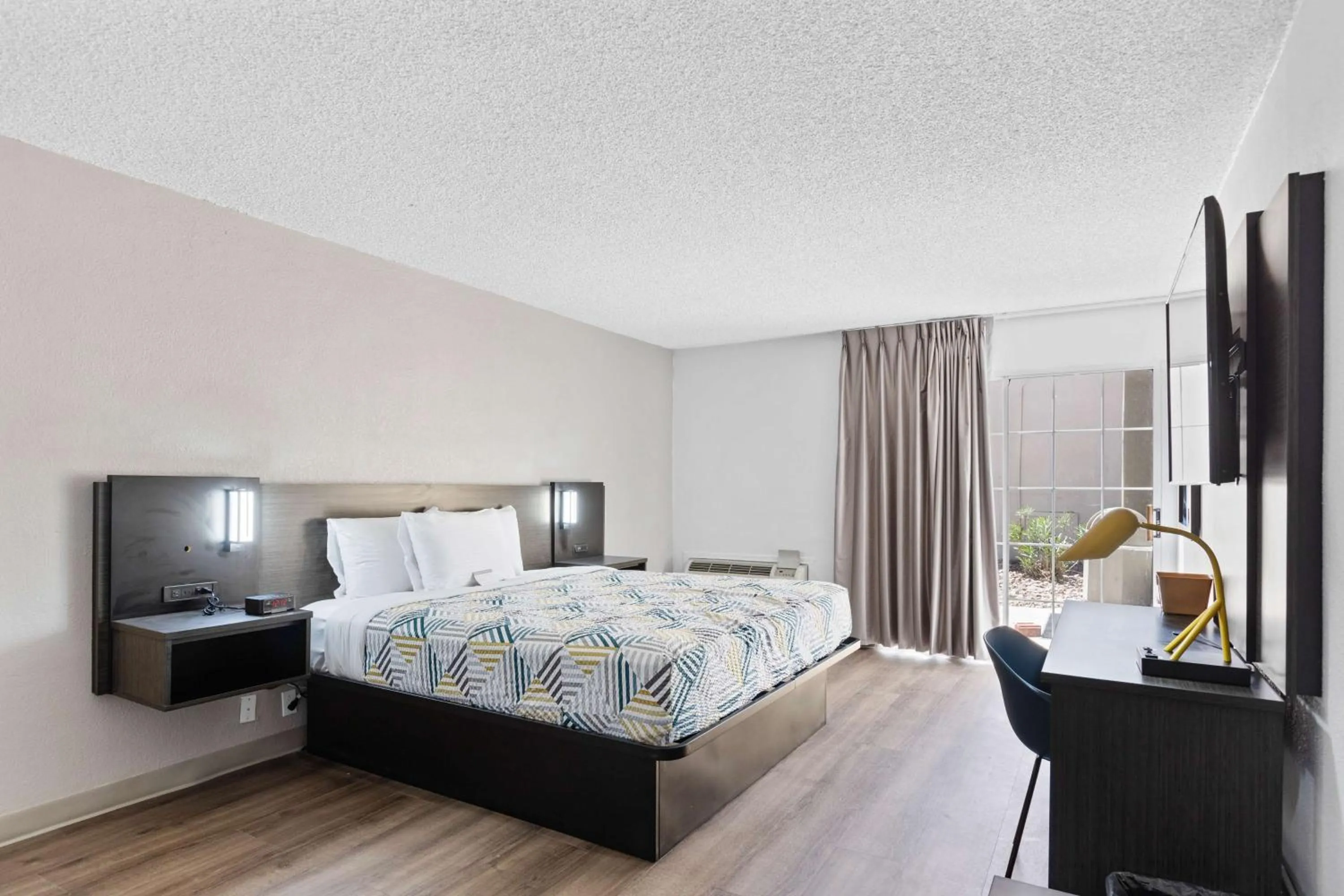 Bedroom, Bed in Motel 6 Pecos TX