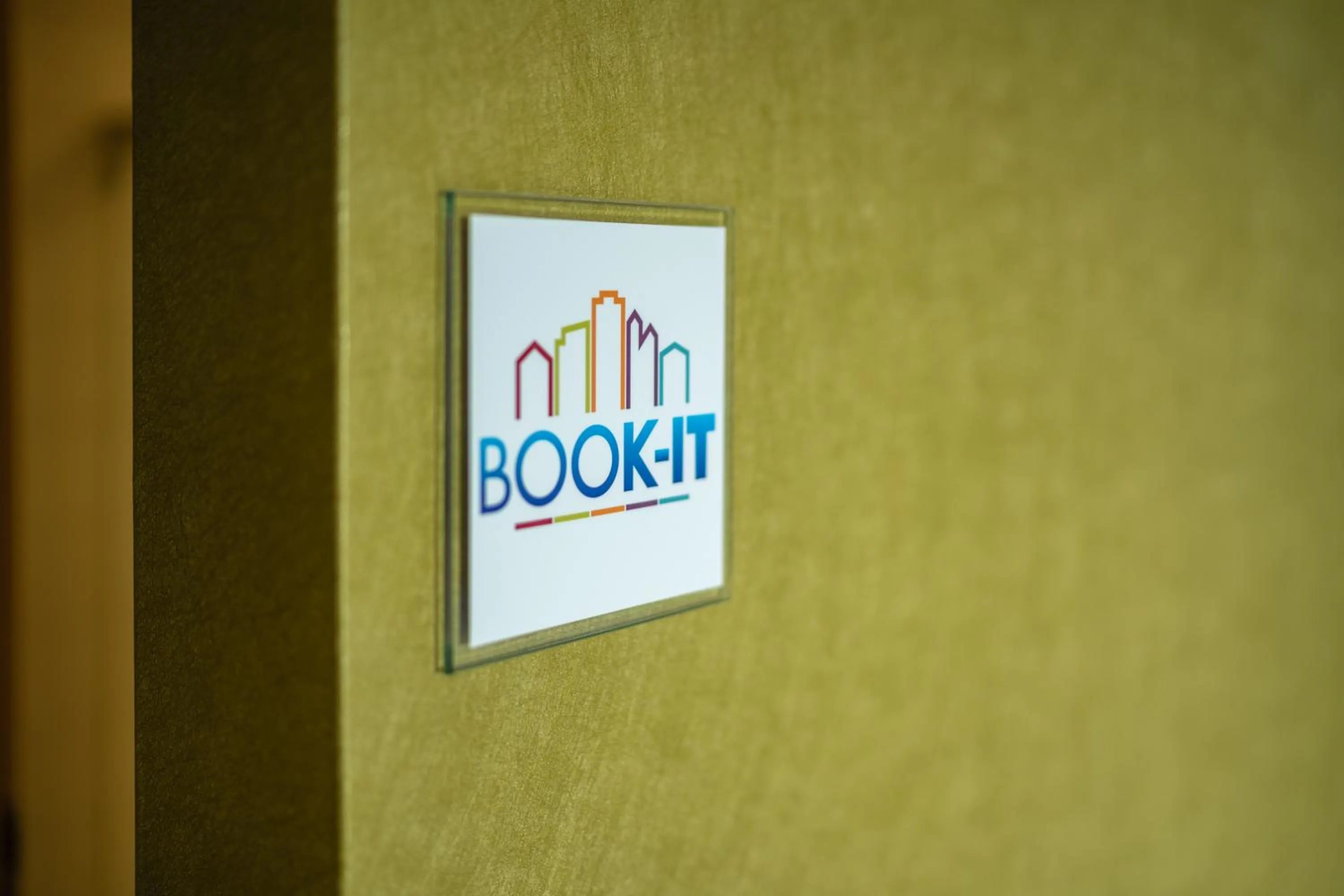 Logo/Certificate/Sign in first Apart