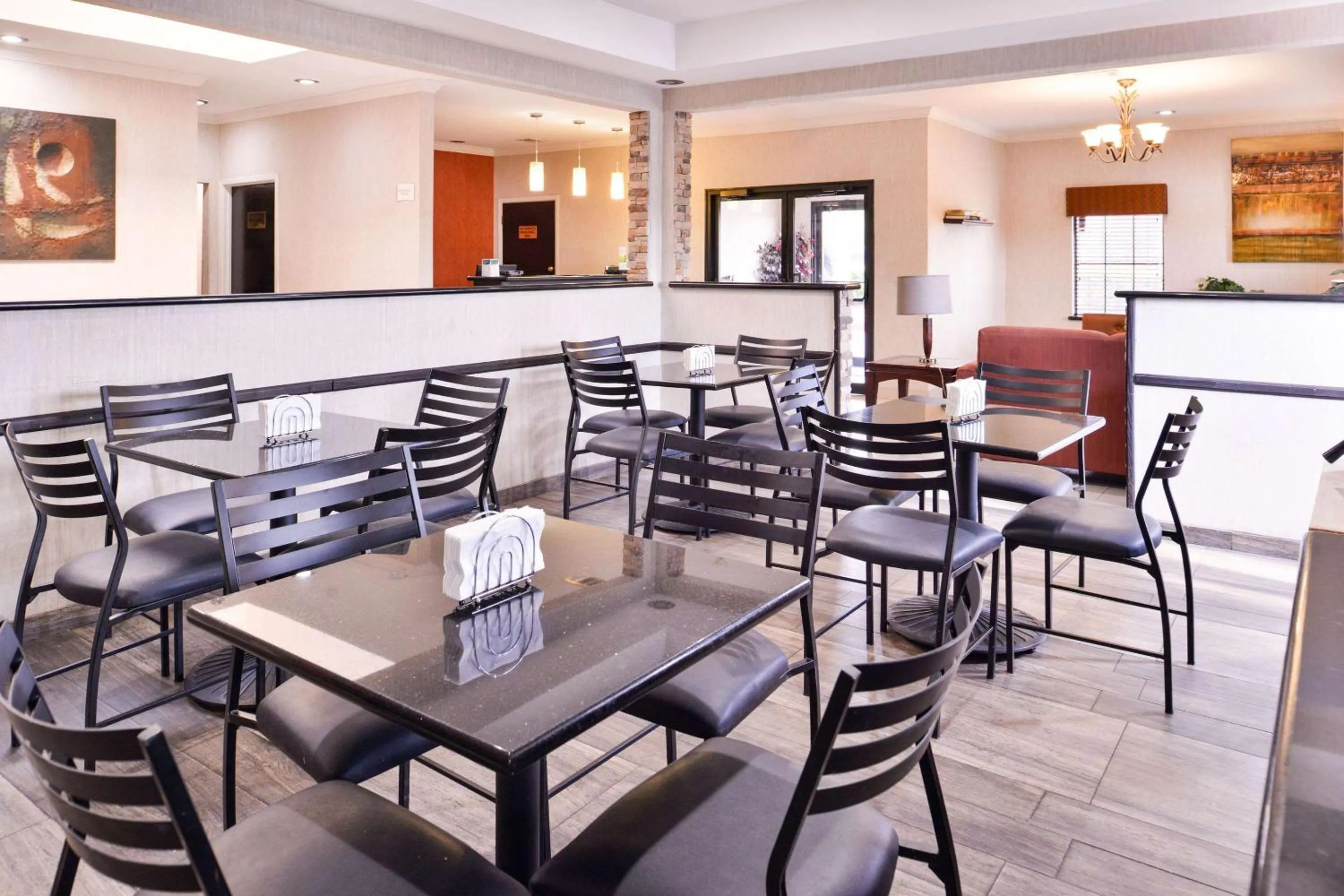Restaurant/places to eat in Quality Inn & Suites Beaumont