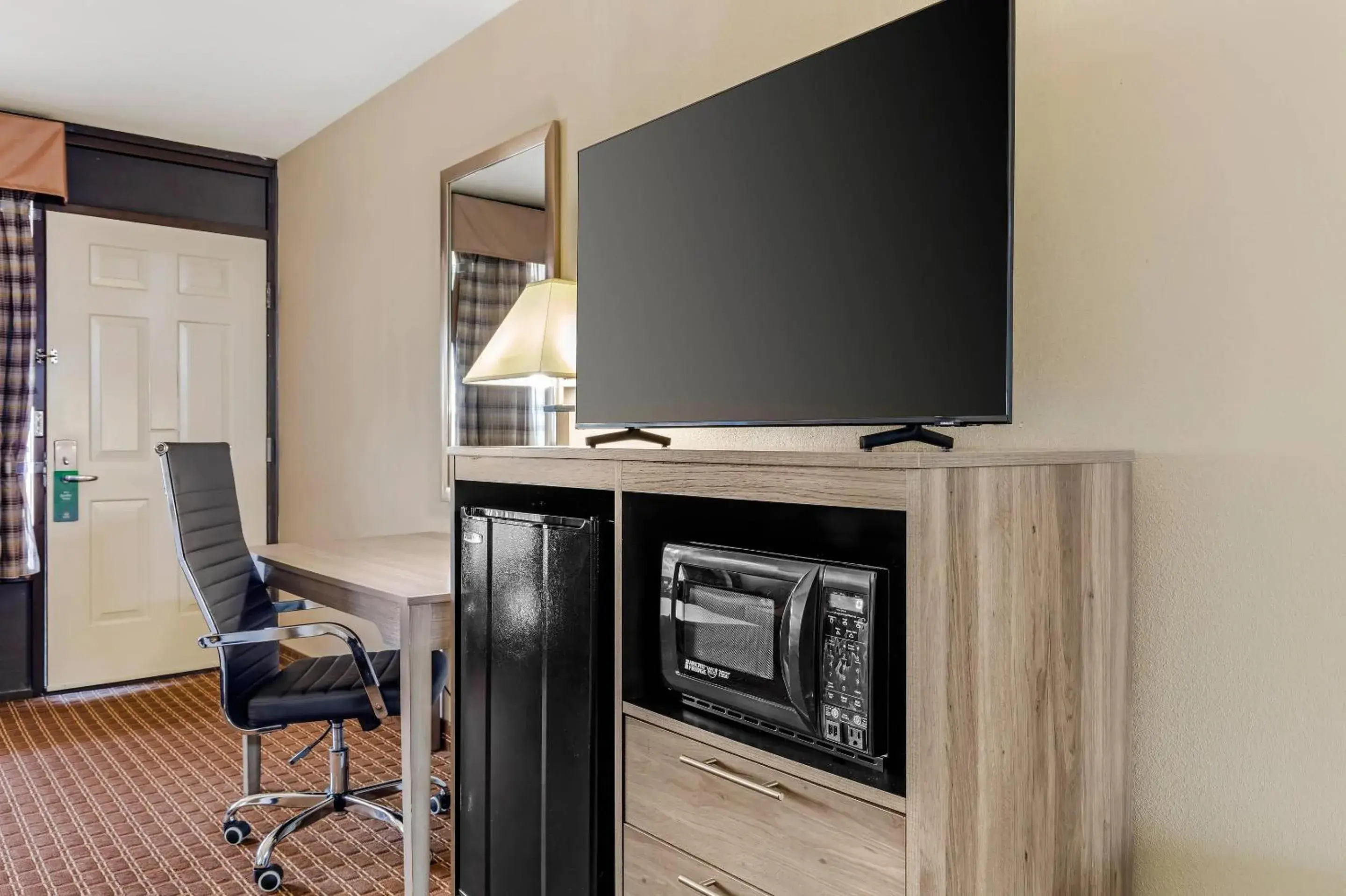 King Room - Non-Smoking in Quality Inn Paris Texas King Room - Non-Smoking in Quality Inn Paris Texas