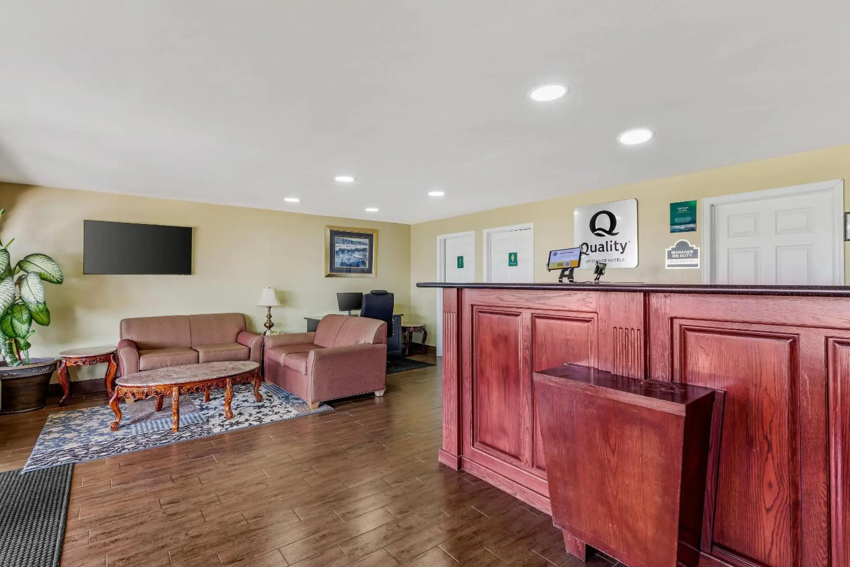 Lobby or reception in Quality Inn Paris Texas Lobby or reception in Quality Inn Paris Texas