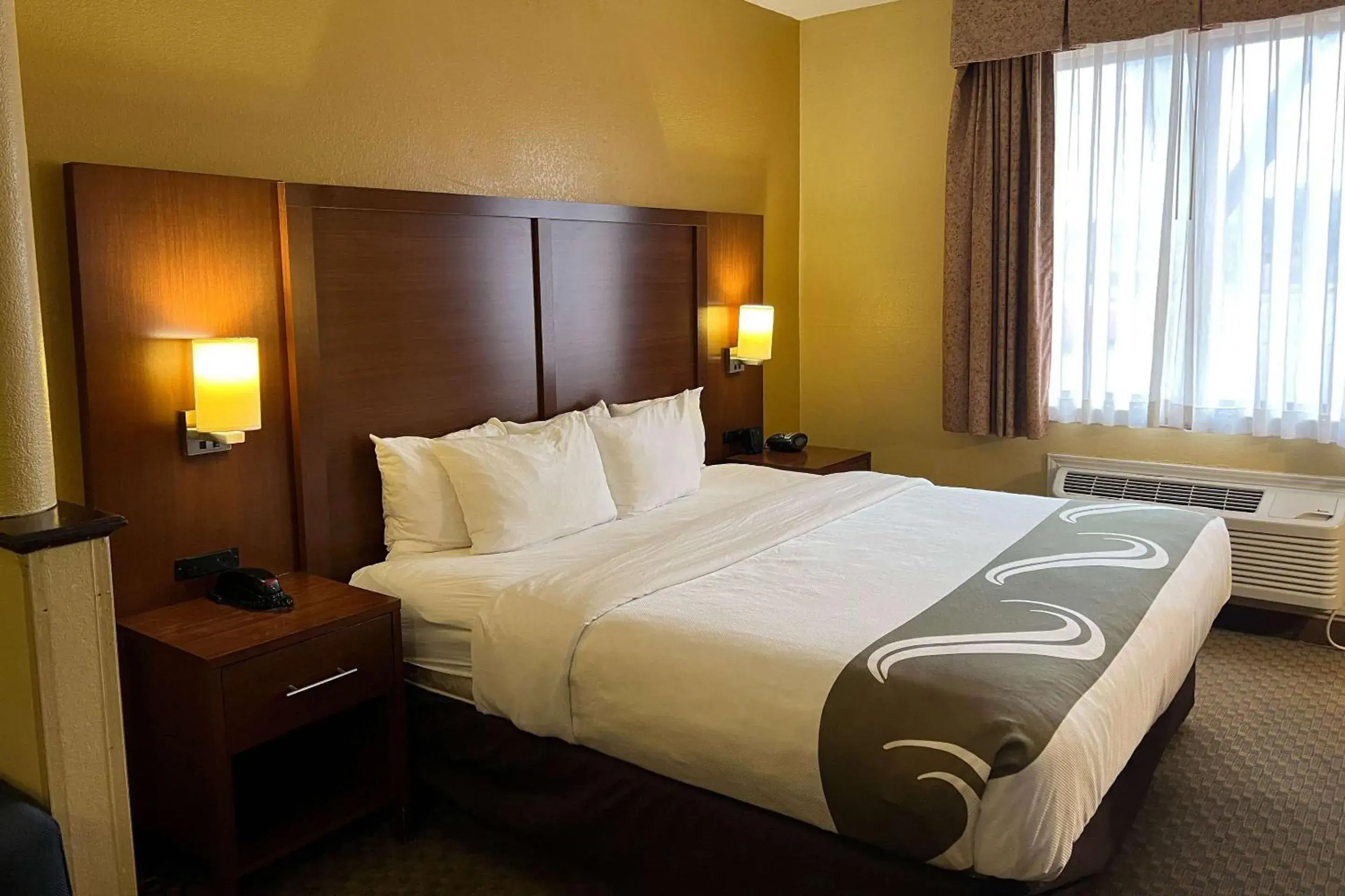 Bedroom, Bed in Quality Suites Midland North Loop 250 Bedroom, Bed in Quality Suites Midland North Loop 250