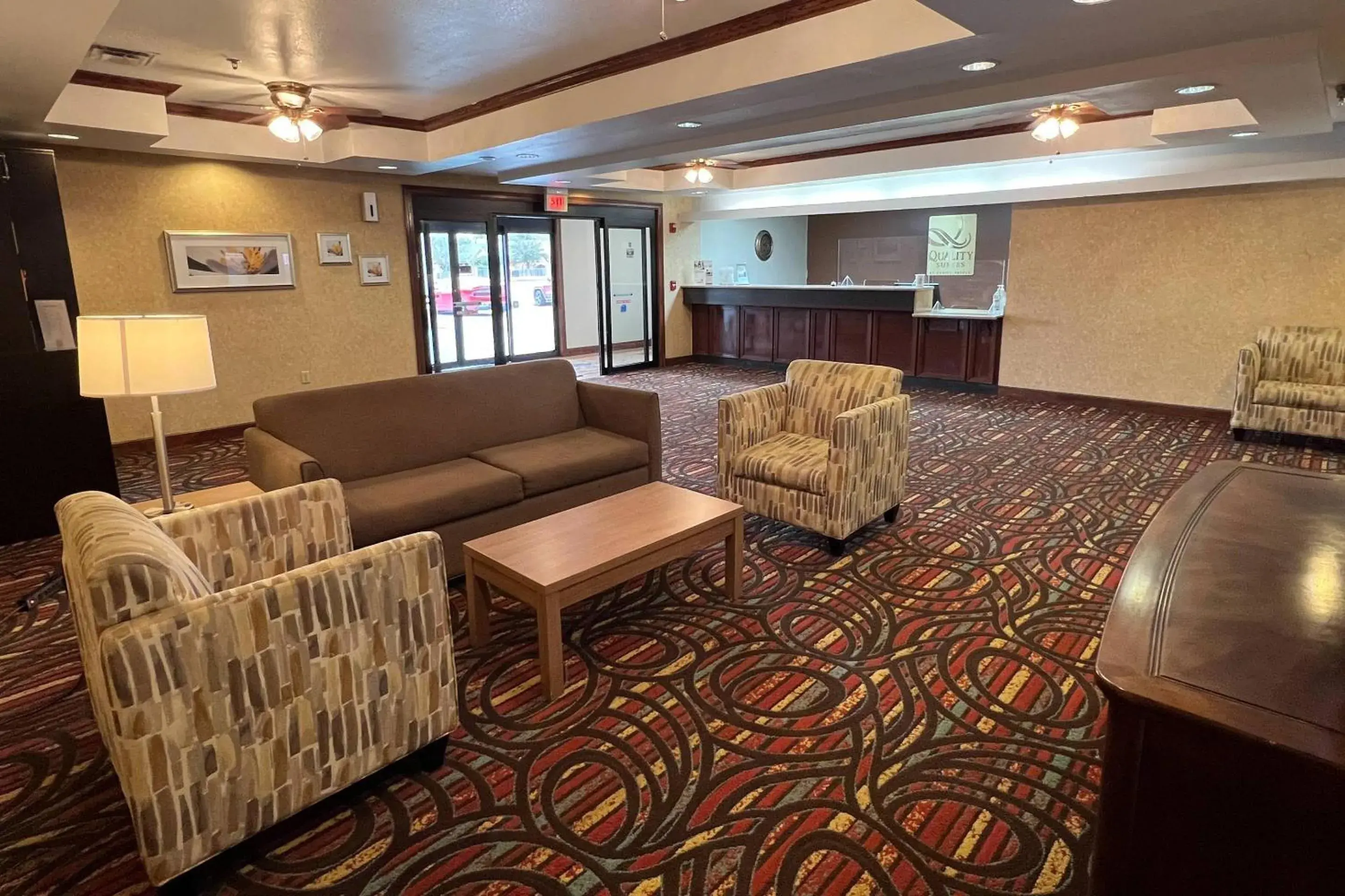 Lobby or reception in Quality Suites Midland North Loop 250 Lobby or reception in Quality Suites Midland North Loop 250