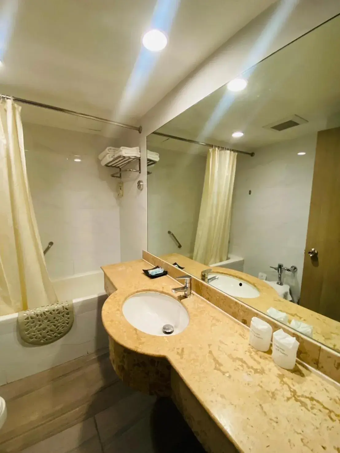 Gold Orchid Bangkok Hotel Gold Orchid Bangkok Hotel