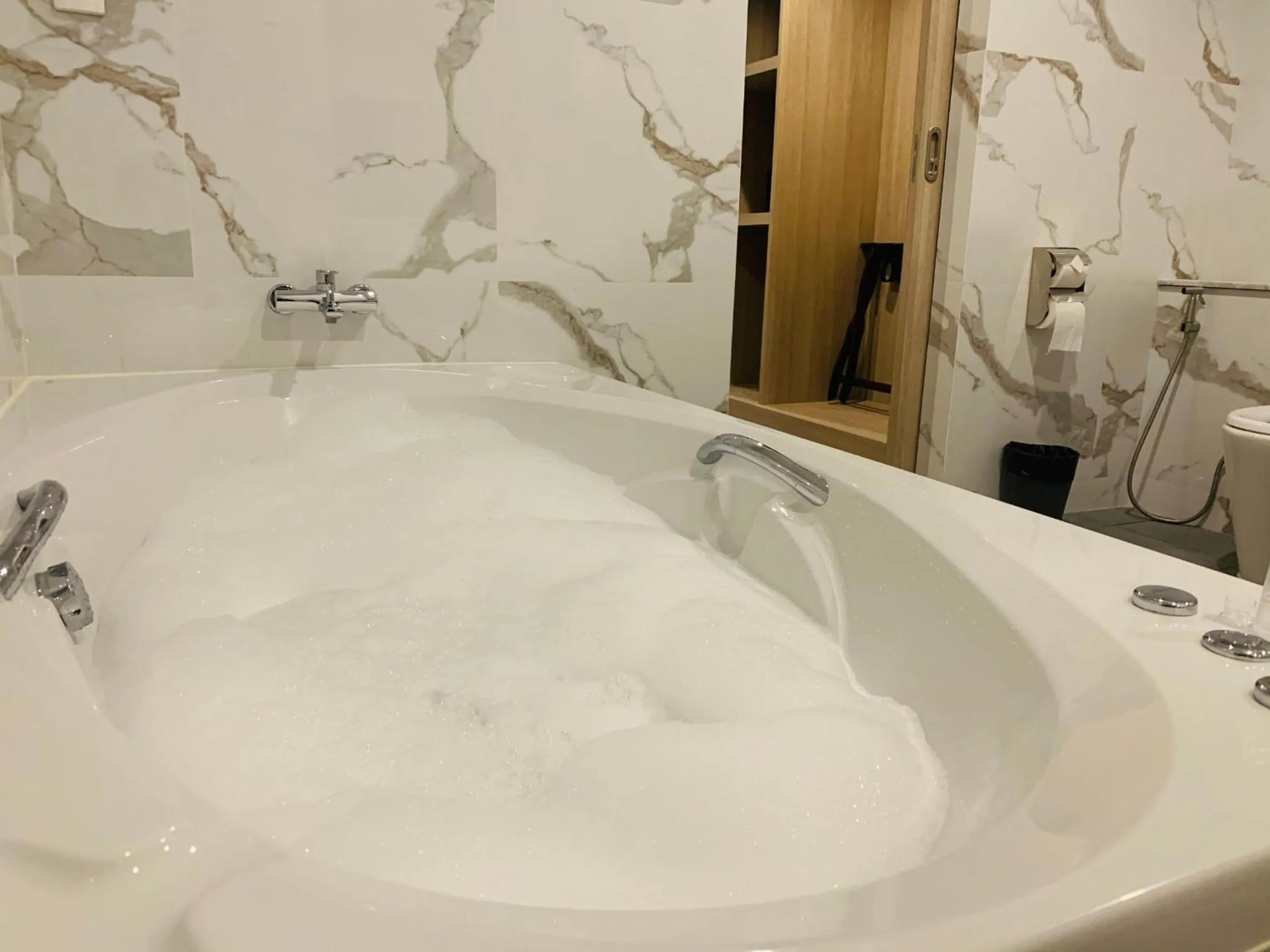 Gold Orchid Bangkok Hotel