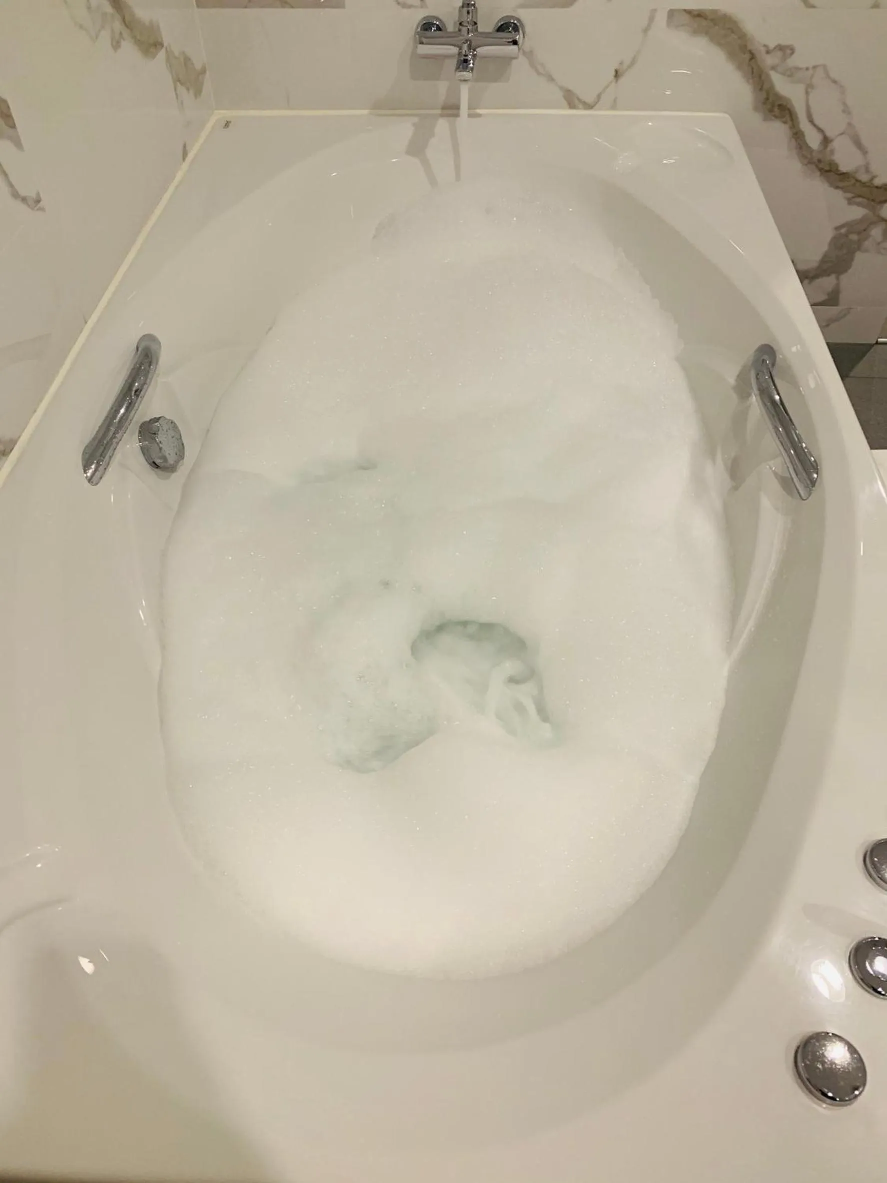 Gold Orchid Bangkok Hotel