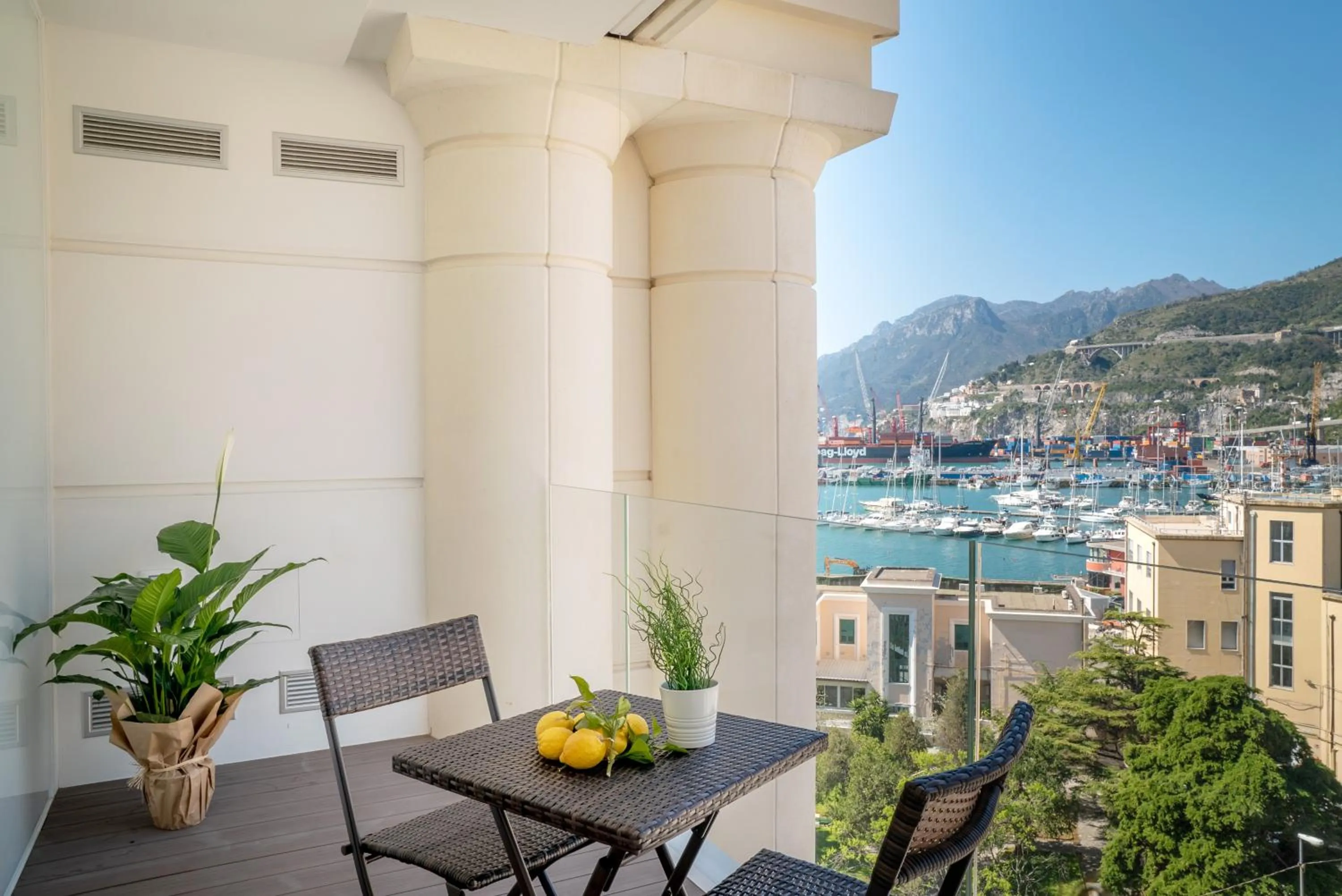 Balcony/Terrace in Crescent Moon