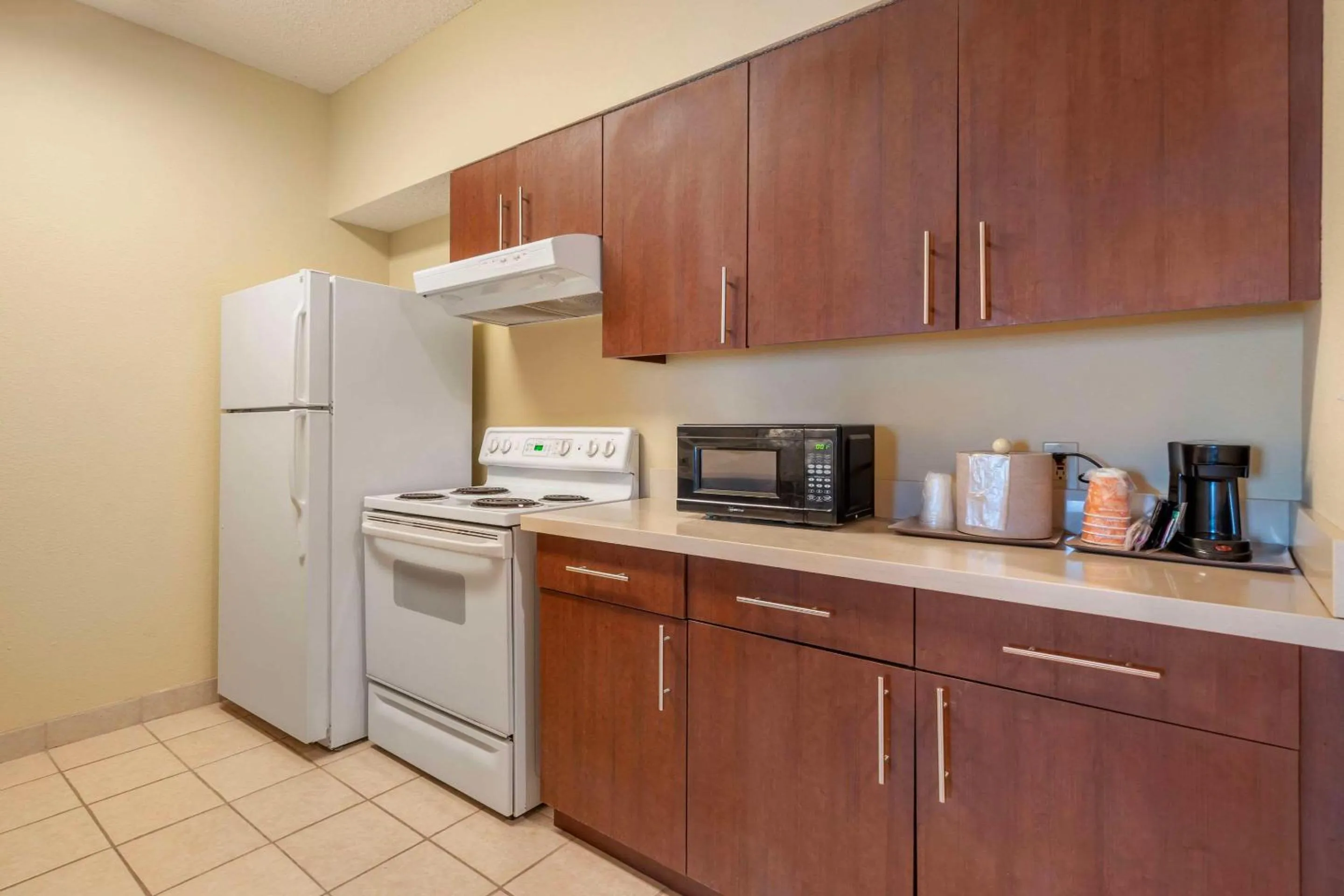 Bedroom in Comfort Suites McKinney-Allen