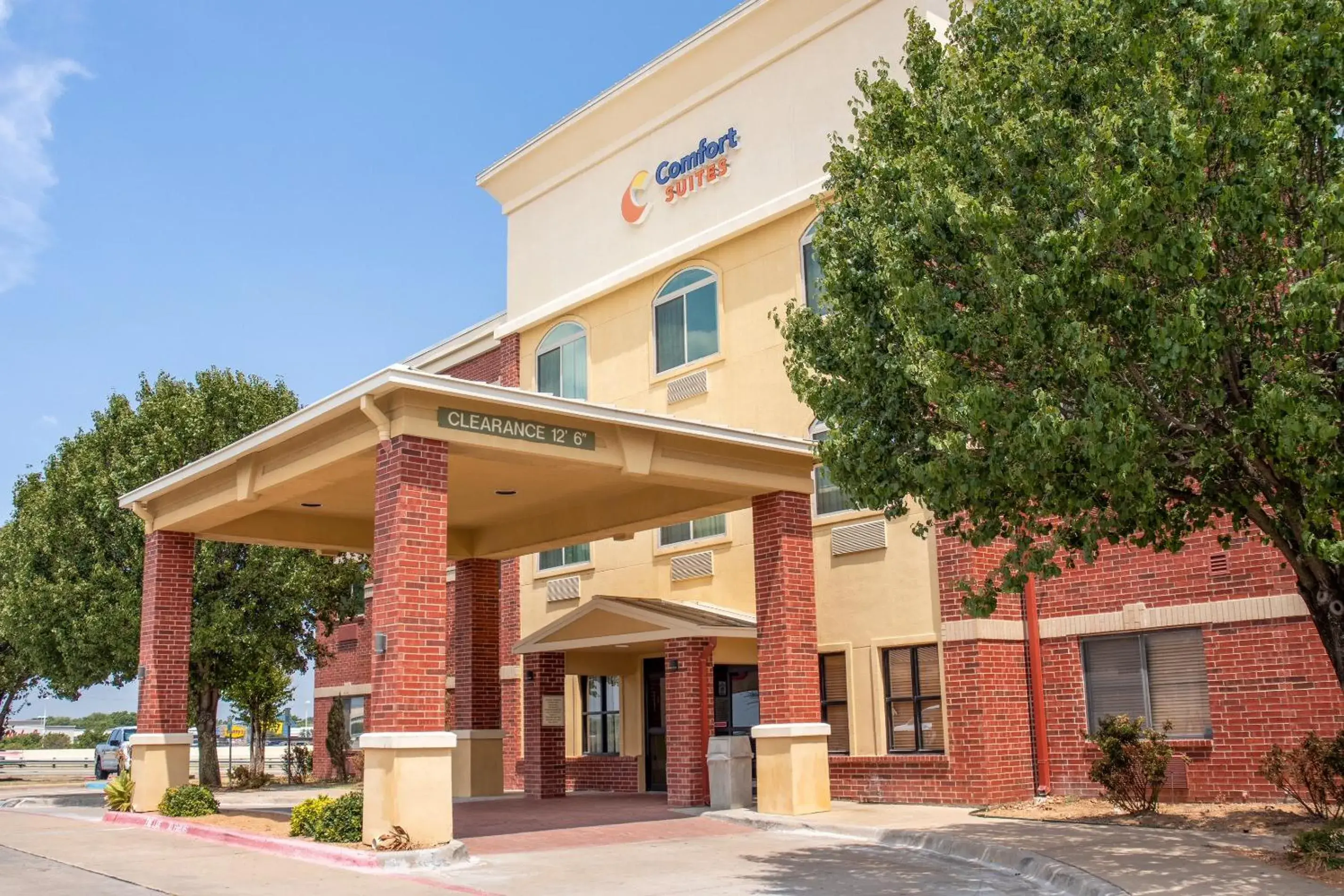 Property building in Comfort Suites McKinney-Allen Property building in Comfort Suites McKinney-Allen