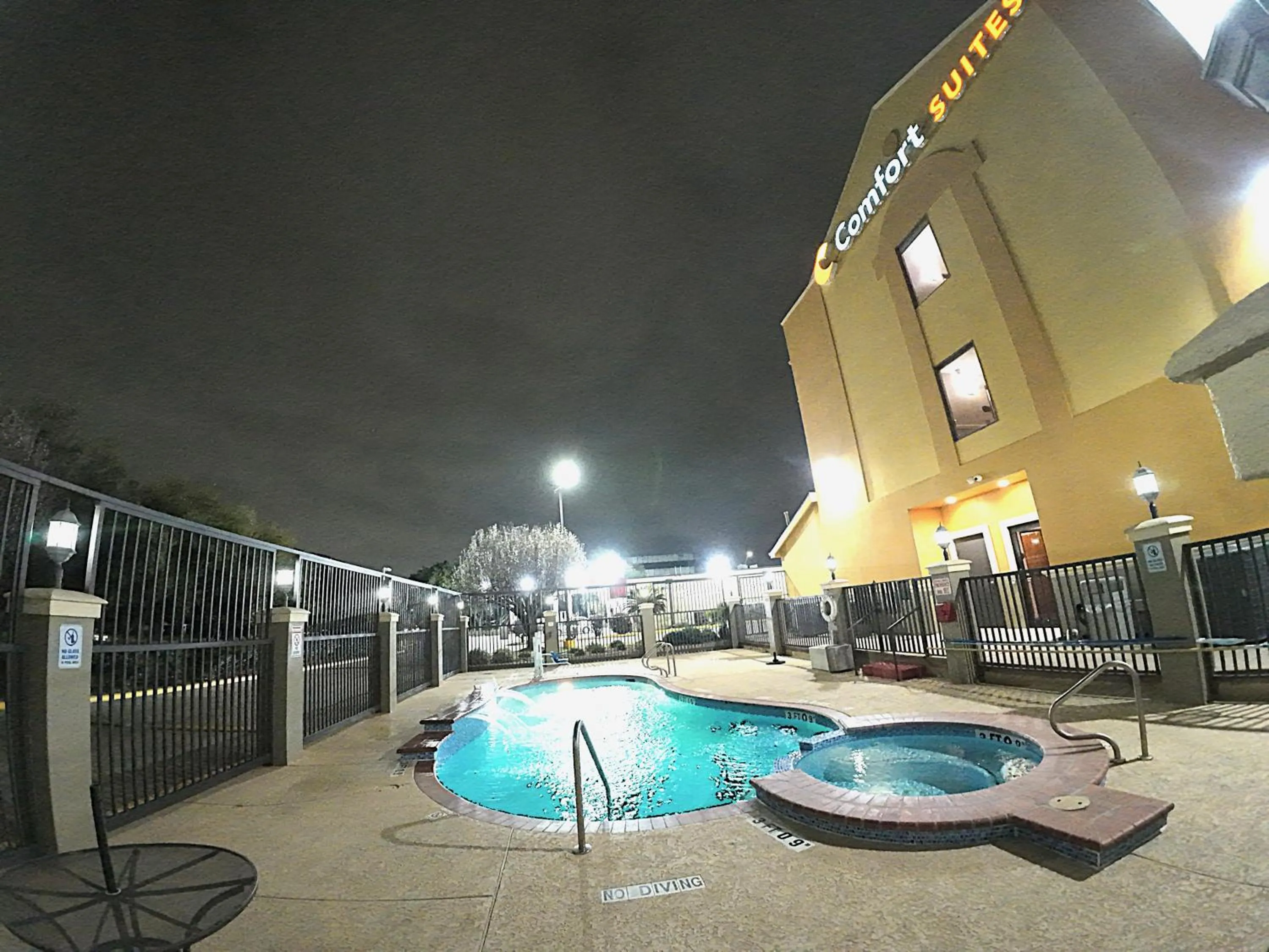 Property building in Comfort Suites Westchase Houston Energy Corridor