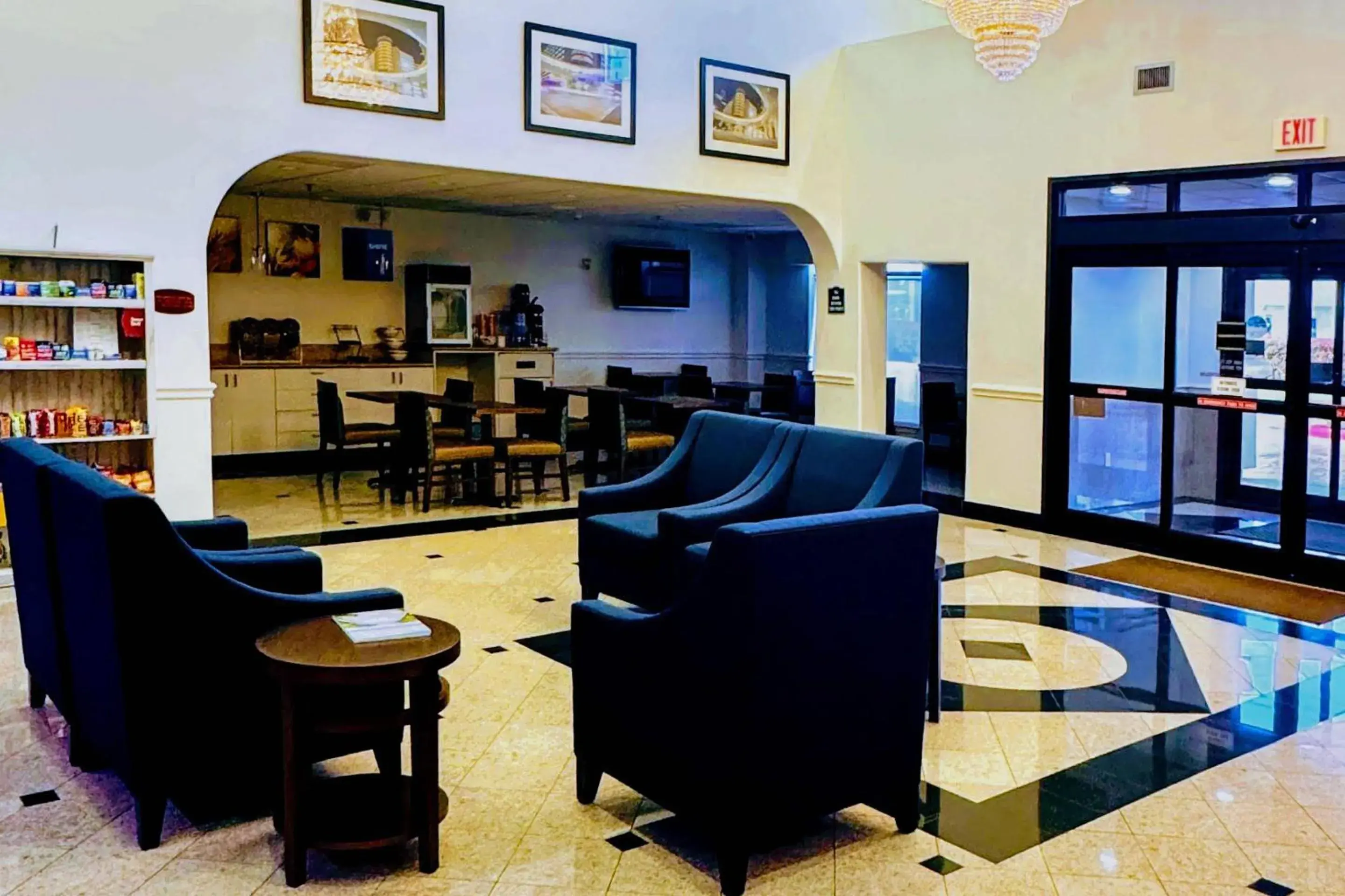 Lobby or reception in Comfort Suites Westchase Houston Energy Corridor Lobby or reception in Comfort Suites Westchase Houston Energy Corridor