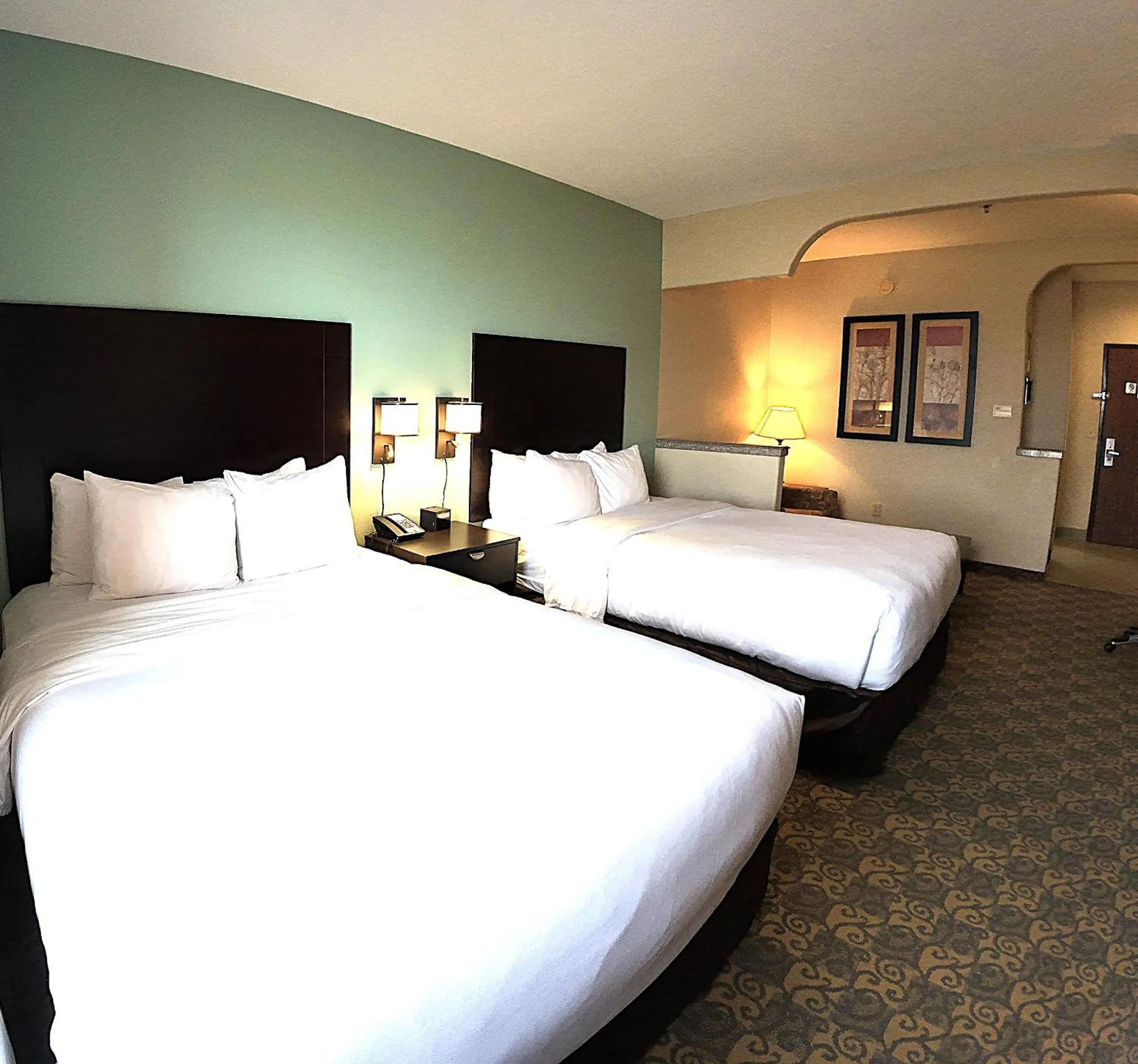 Bedroom, Bed in Comfort Suites Westchase Houston Energy Corridor