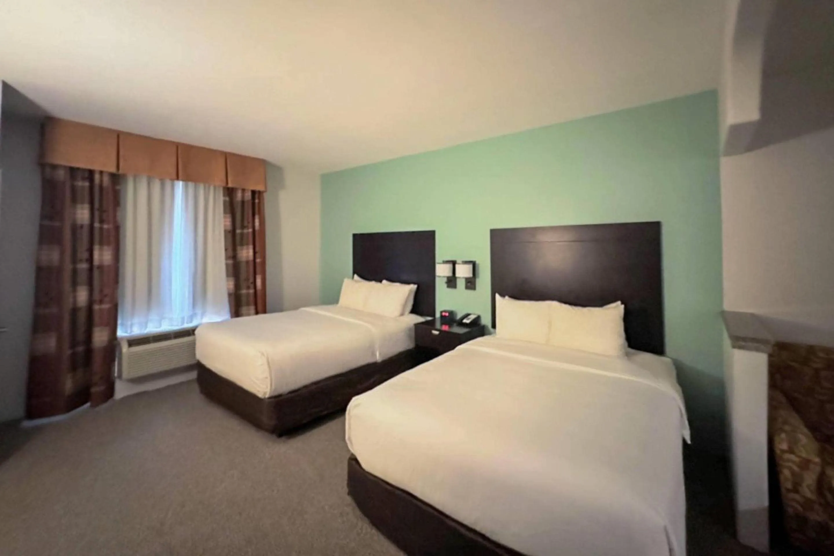 Bedroom, Bed in Comfort Suites Westchase Houston Energy Corridor