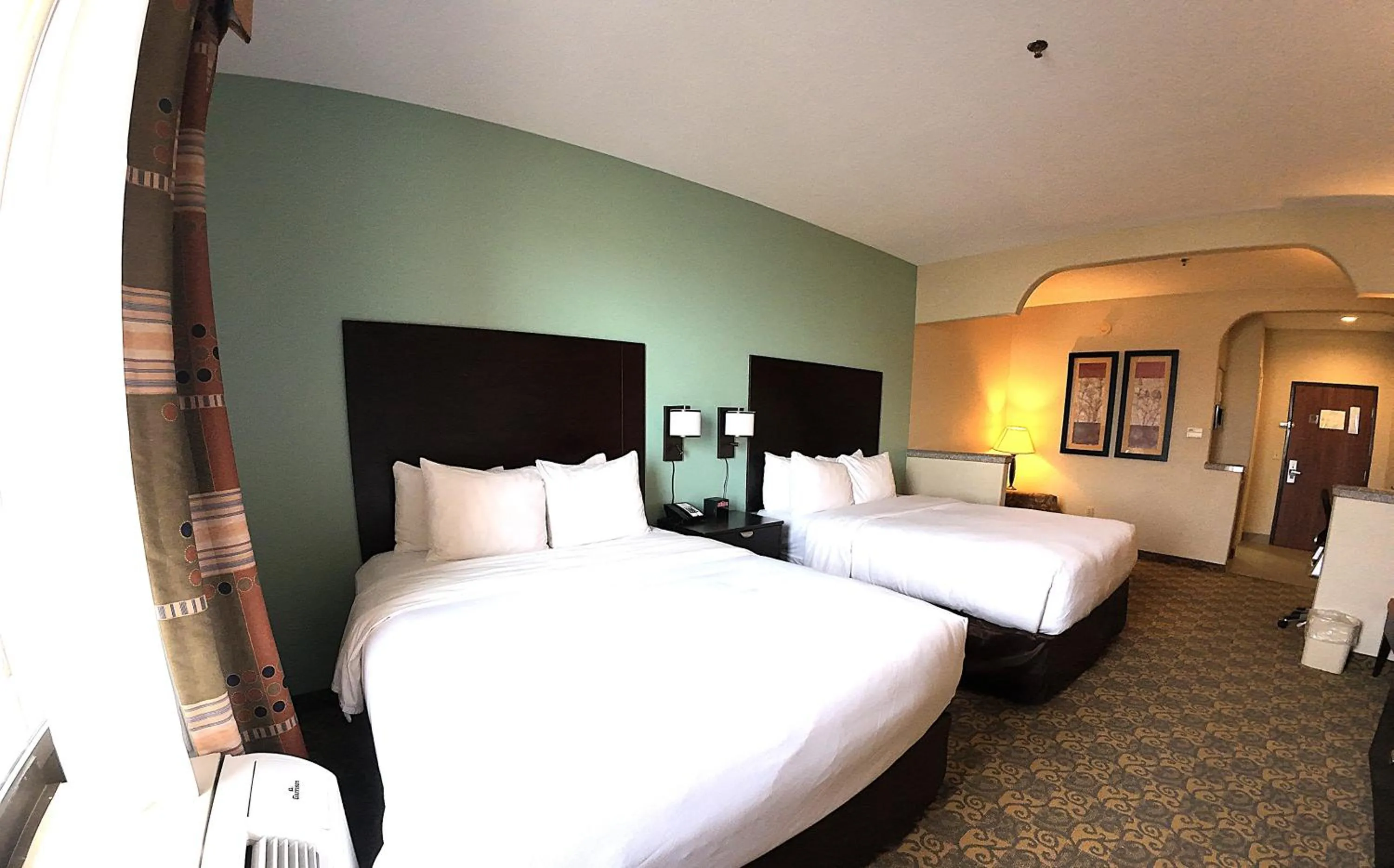 Bedroom, Bed in Comfort Suites Westchase Houston Energy Corridor