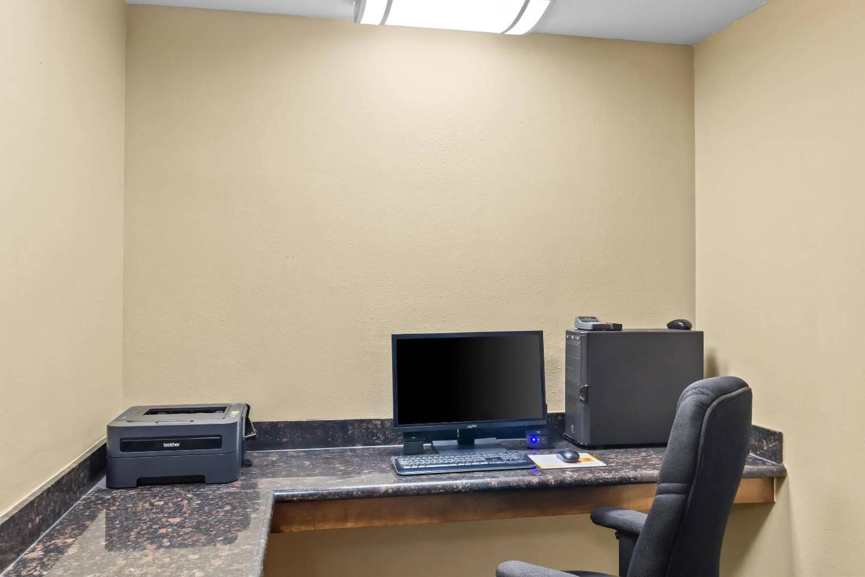 Business facilities in Comfort Suites Lake Jackson Clute