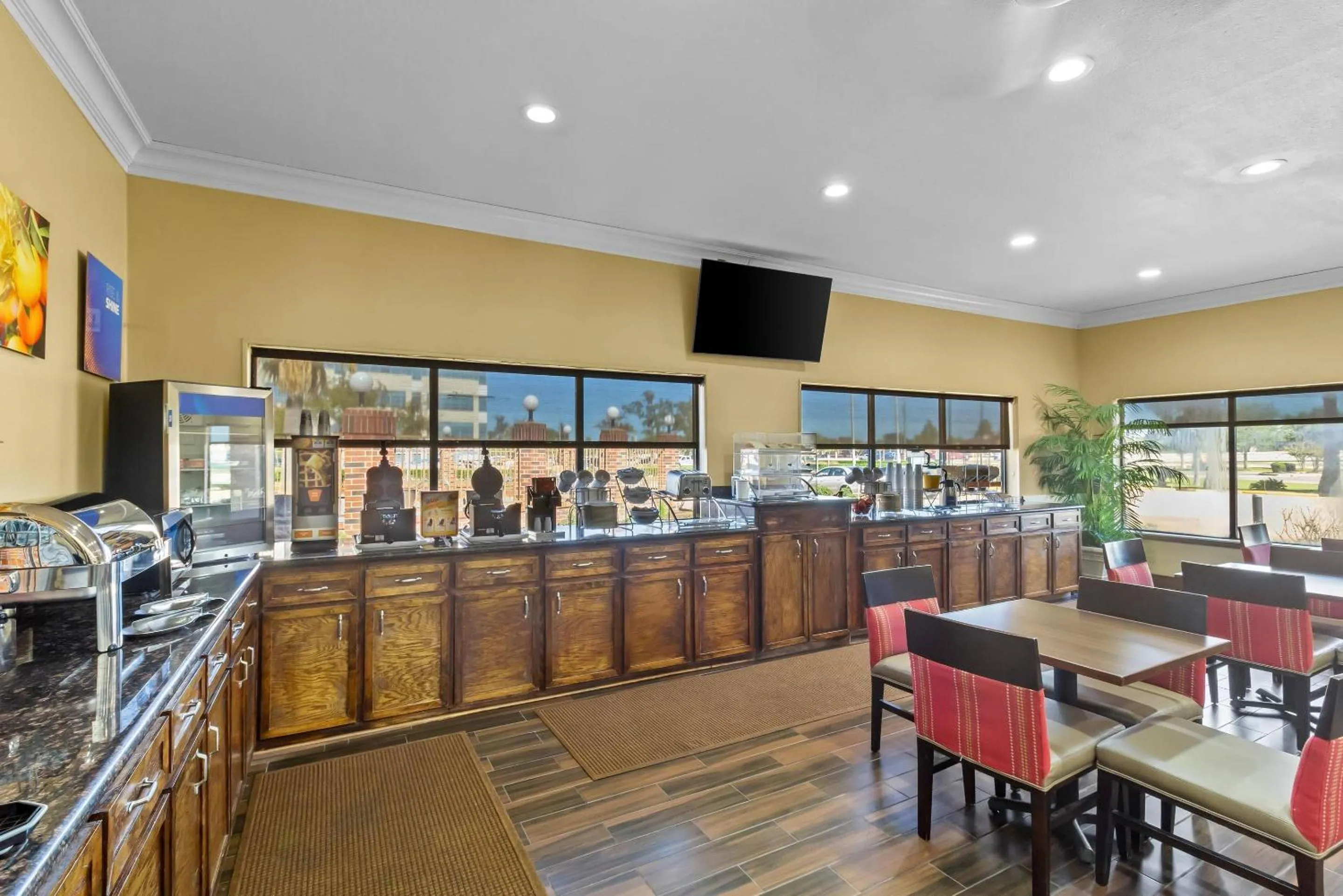 Breakfast in Comfort Suites Lake Jackson Clute