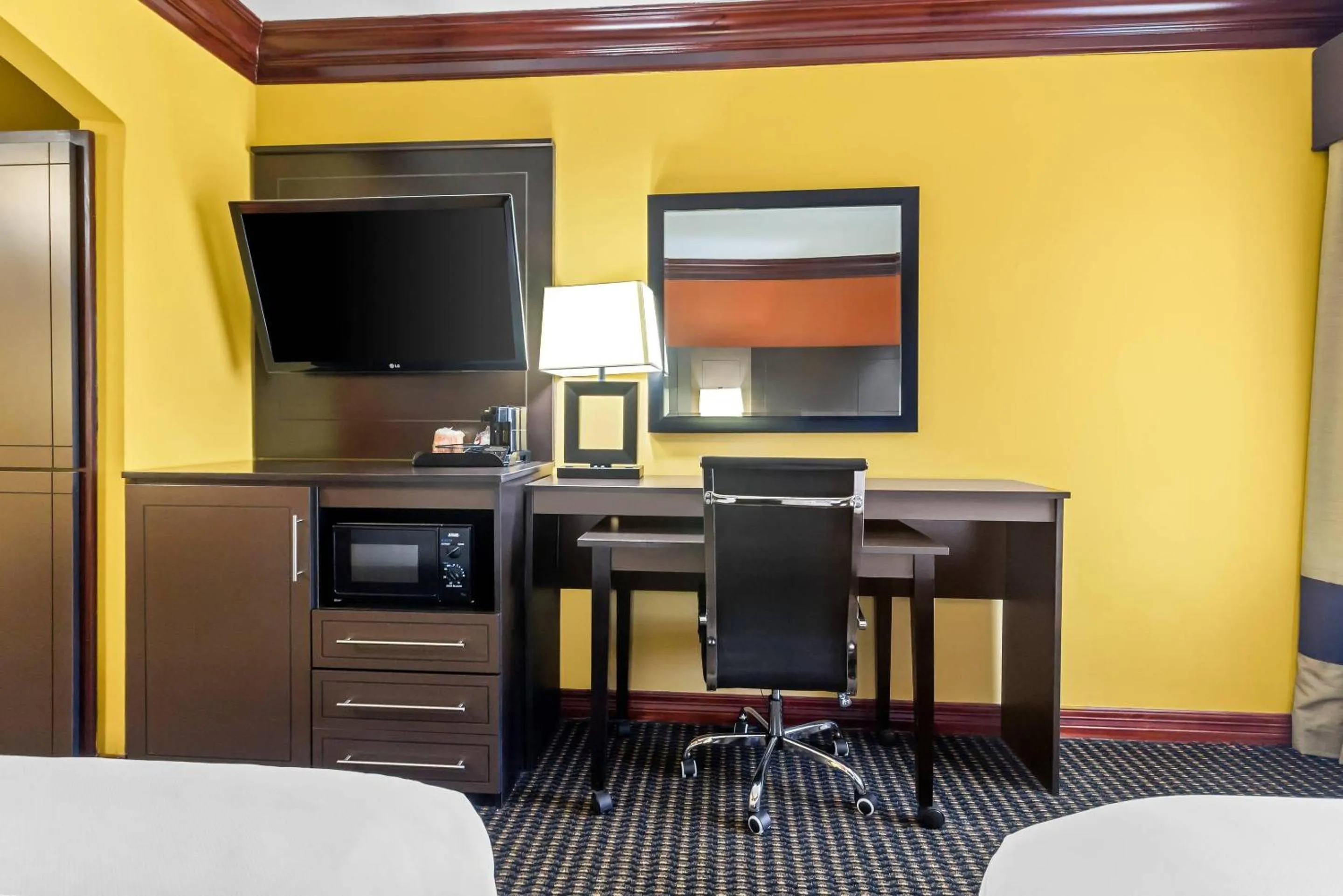 Bedroom in Comfort Suites Lake Jackson Clute