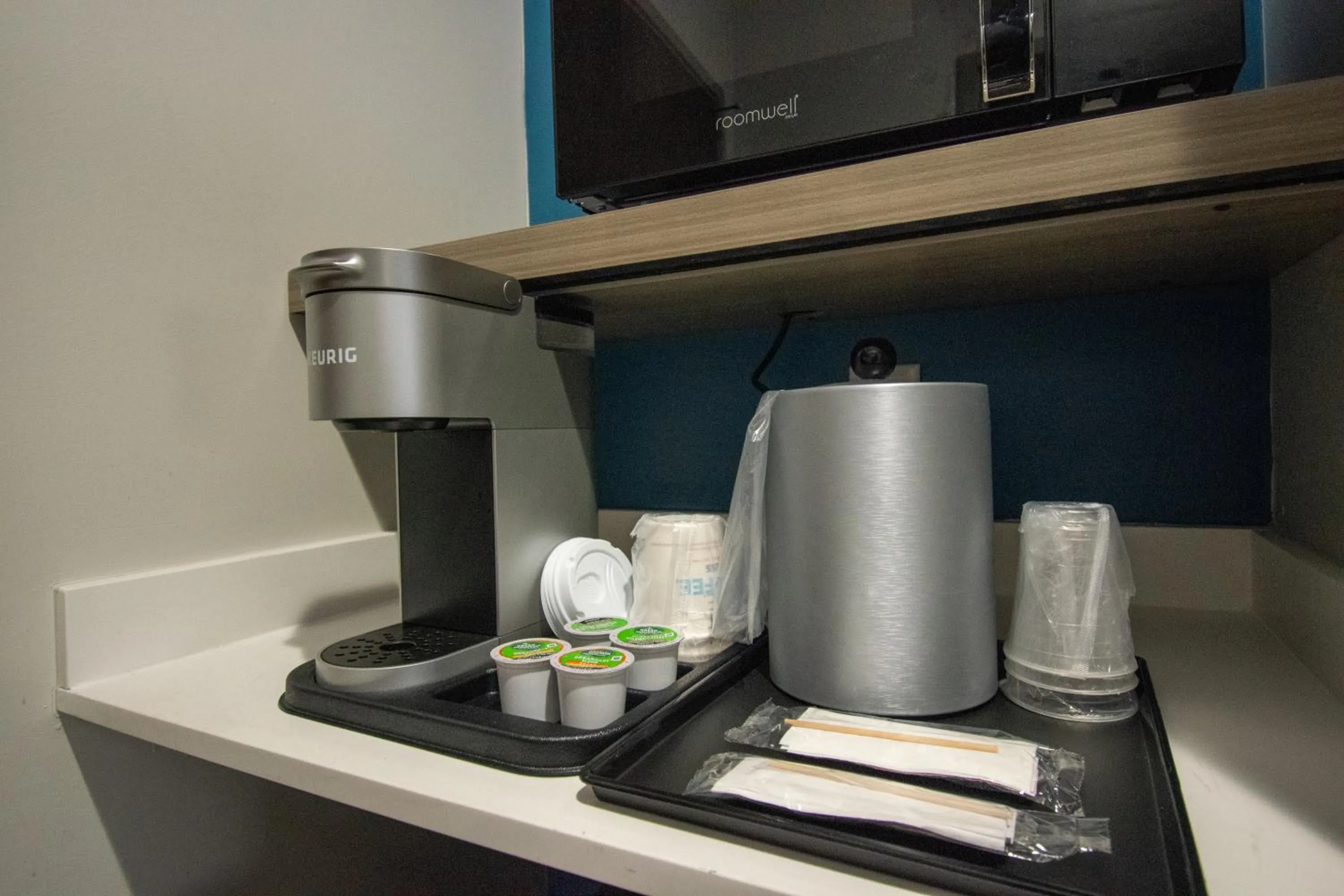 Coffee/tea facilities in Holiday Inn Express & Suites Sulphur Springs by IHG