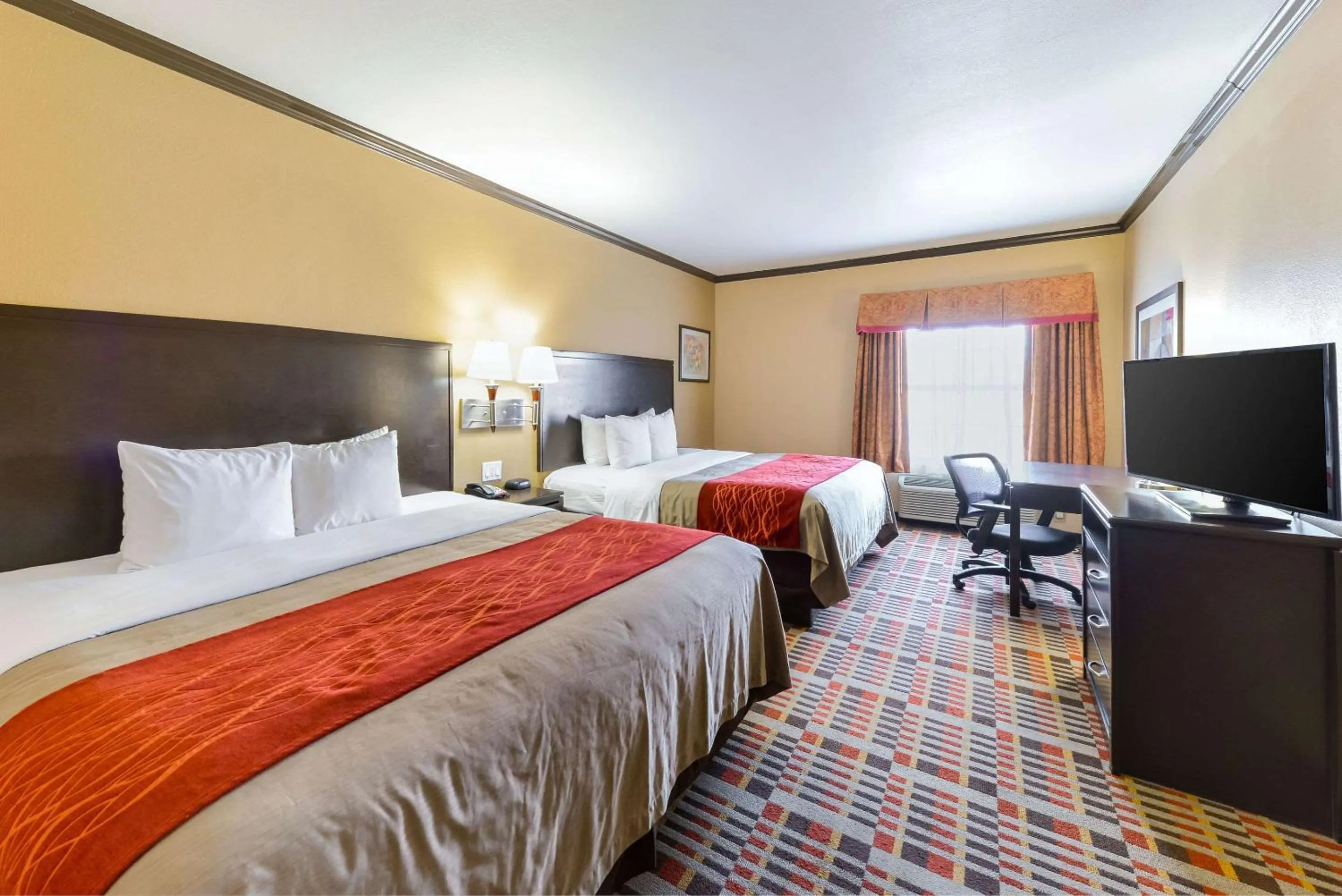 Photo of the whole room in Quality Inn & Suites Lubbock South