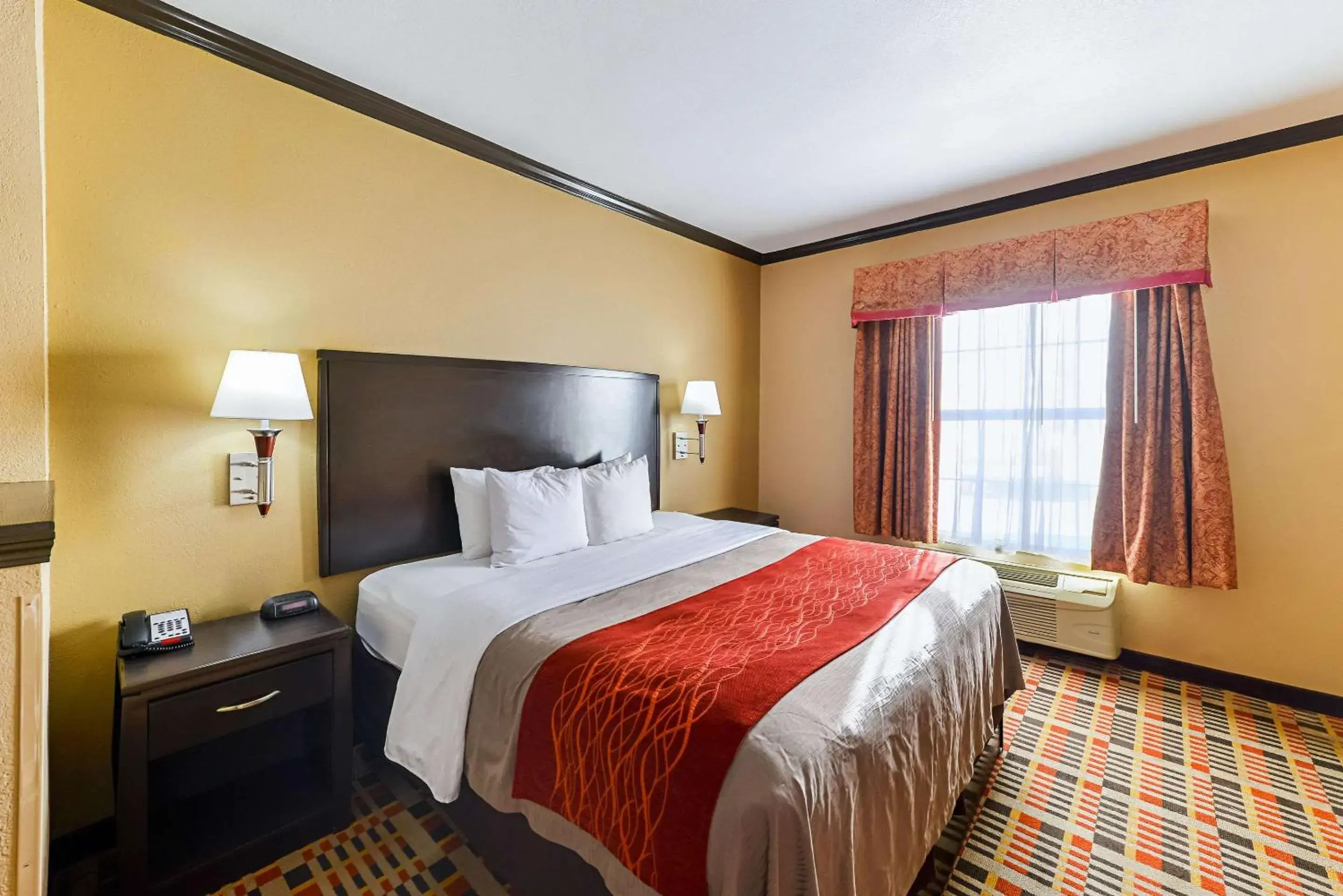 Photo of the whole room in Quality Inn & Suites Lubbock South Photo of the whole room in Quality Inn & Suites Lubbock South