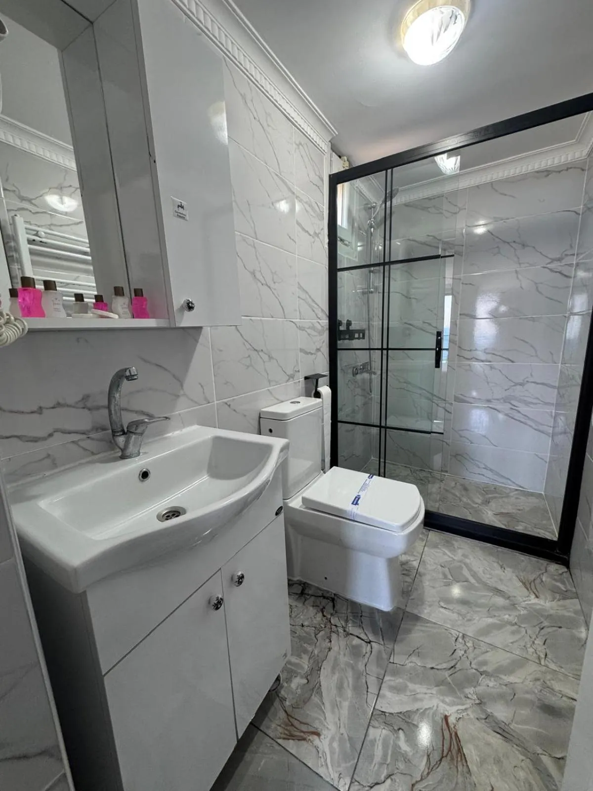 Shower in istanbul Airport Kumsal Otel