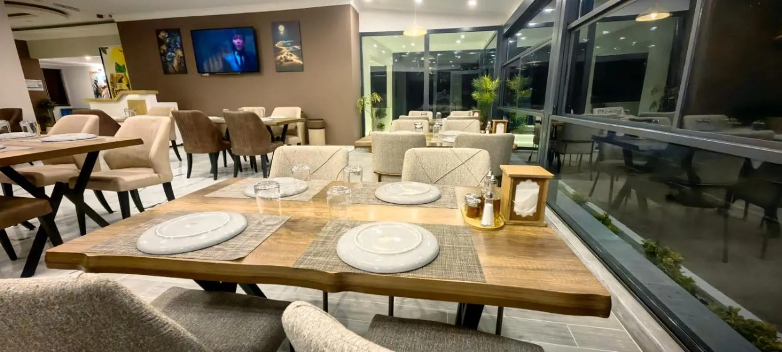 Restaurant/places to eat in istanbul Airport Kumsal Otel