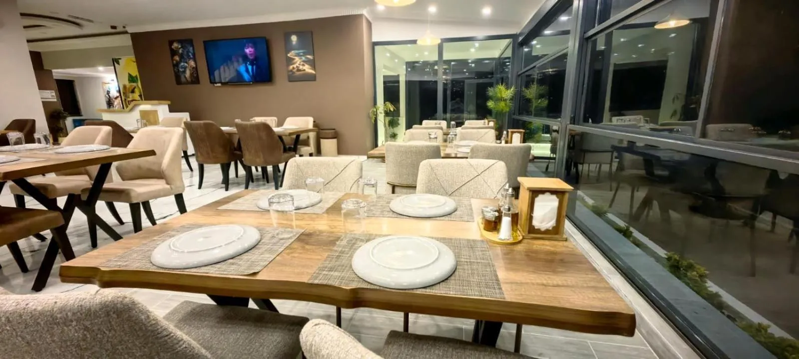 Restaurant/places to eat in istanbul Airport Kumsal Otel