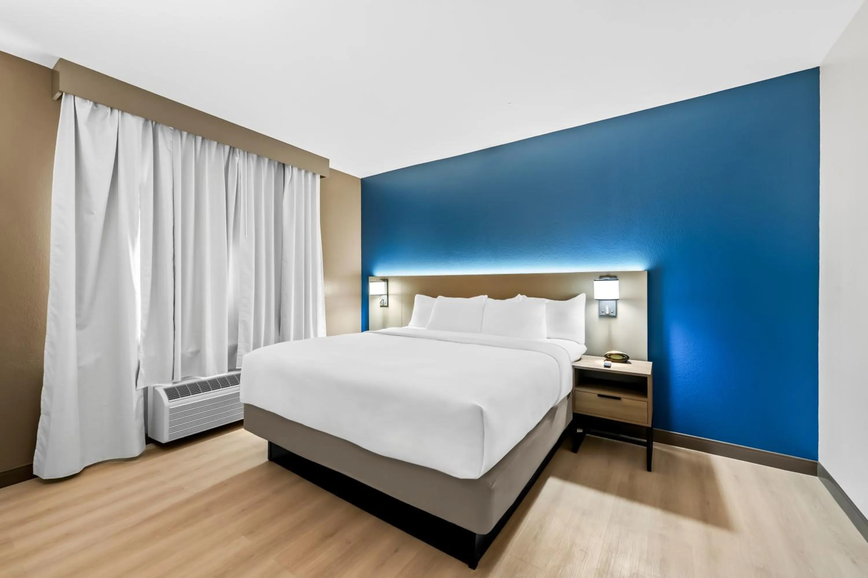 Bed in Comfort Suites Texarkana Texas