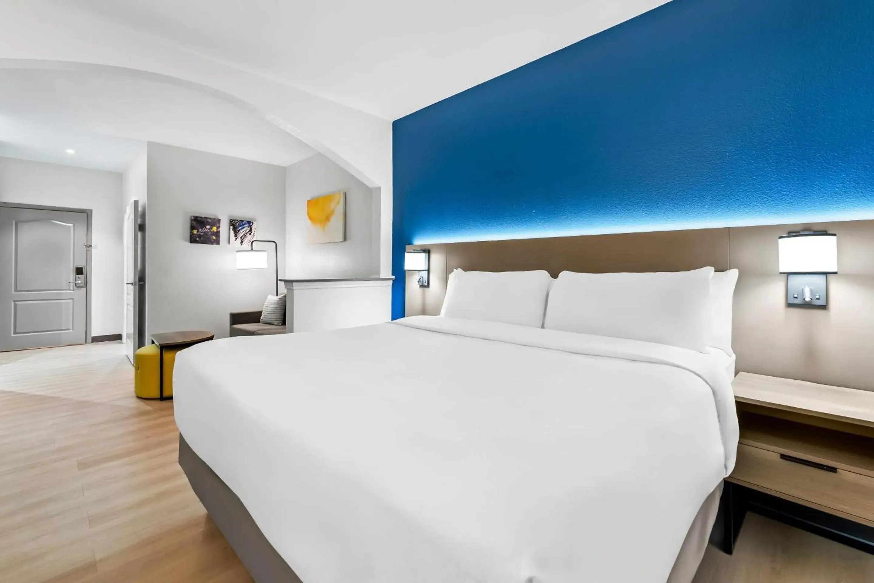 Bedroom, Bed in Comfort Suites Texarkana Texas Bedroom, Bed in Comfort Suites Texarkana Texas