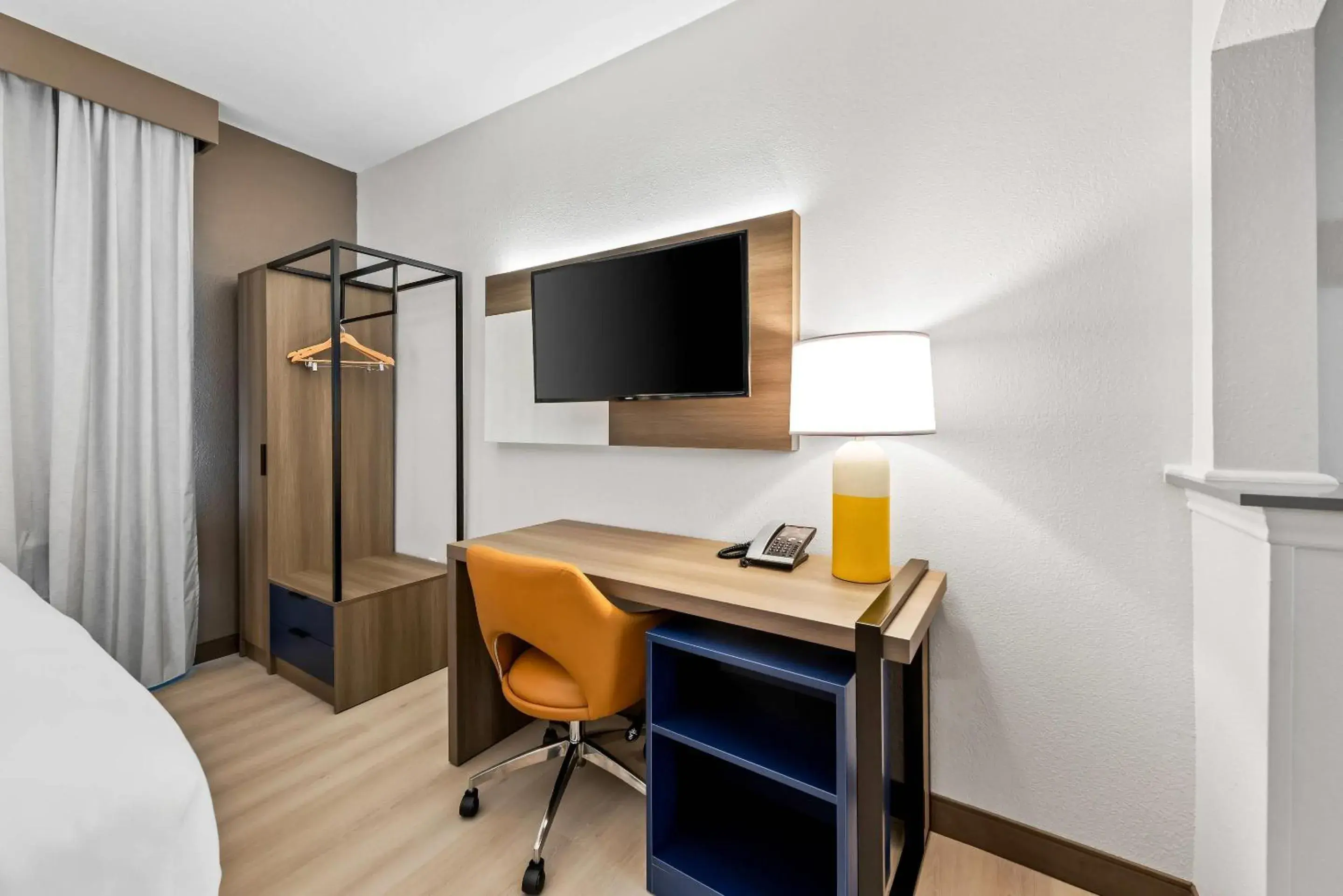 Bedroom, Bed in Comfort Suites Texarkana Texas Bedroom, Bed in Comfort Suites Texarkana Texas