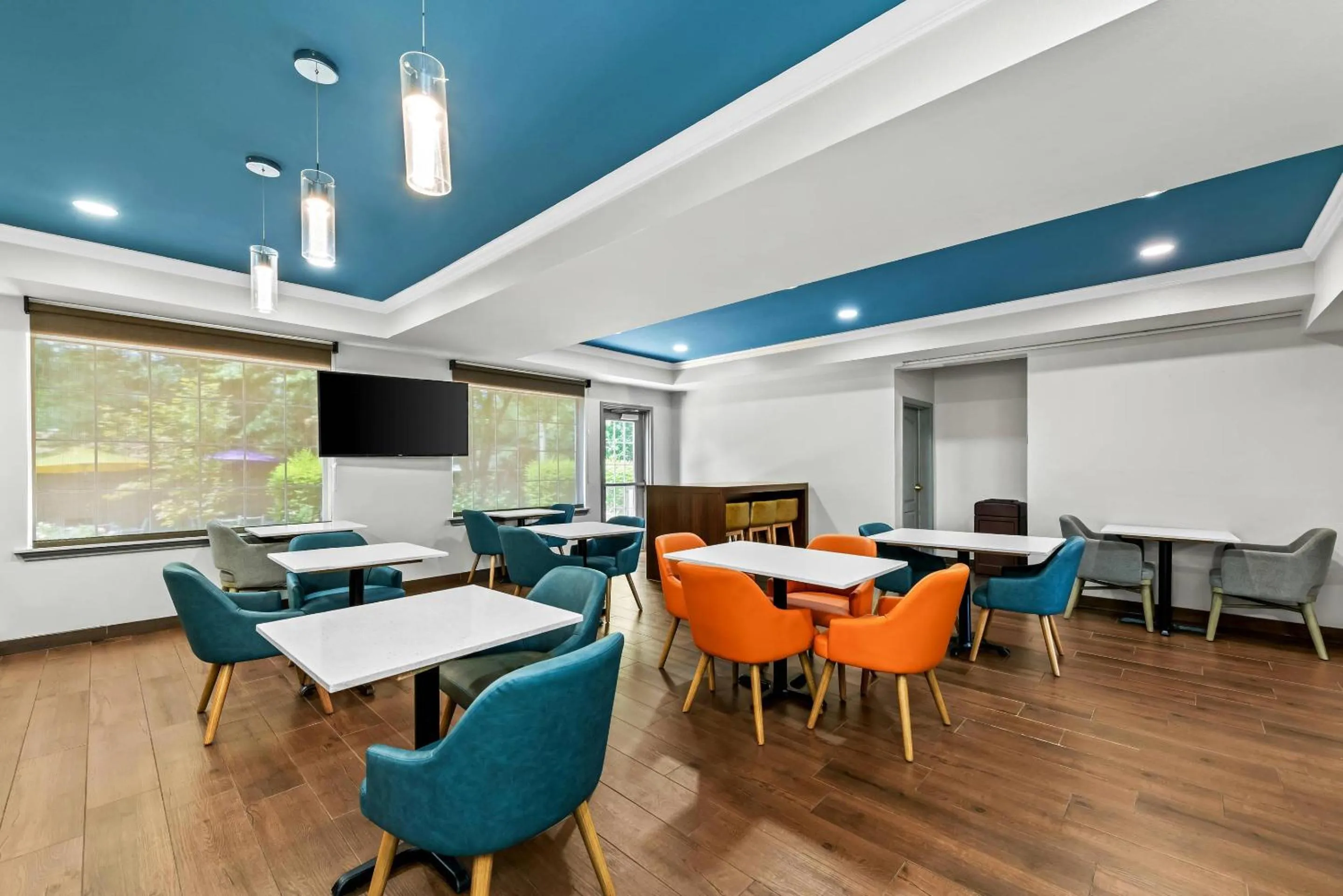 Breakfast in Comfort Suites Texarkana Texas