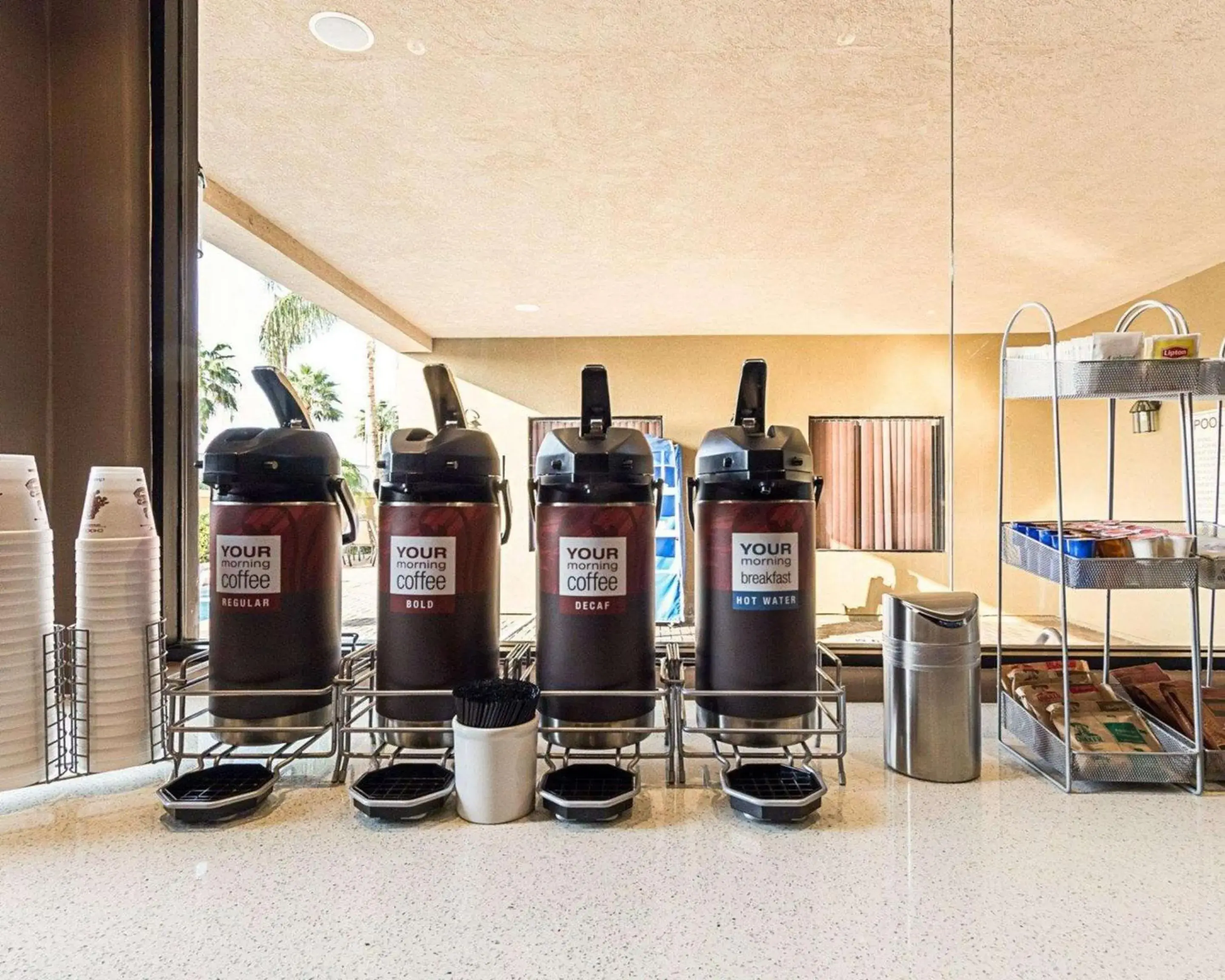 Restaurant/places to eat in Comfort Suites At Plaza Mall Restaurant/places to eat in Comfort Suites At Plaza Mall