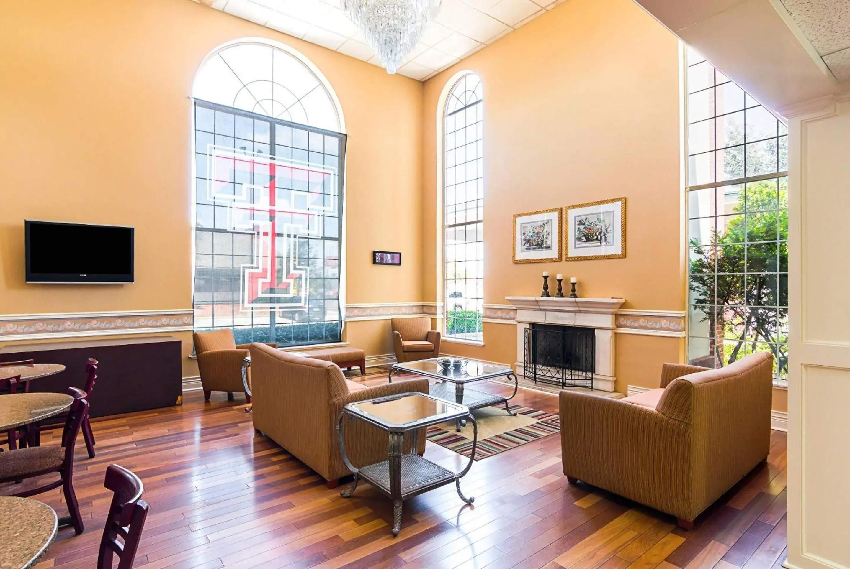 Lobby or reception in Quality Suites Lubbock Southwest Lobby or reception in Quality Suites Lubbock Southwest