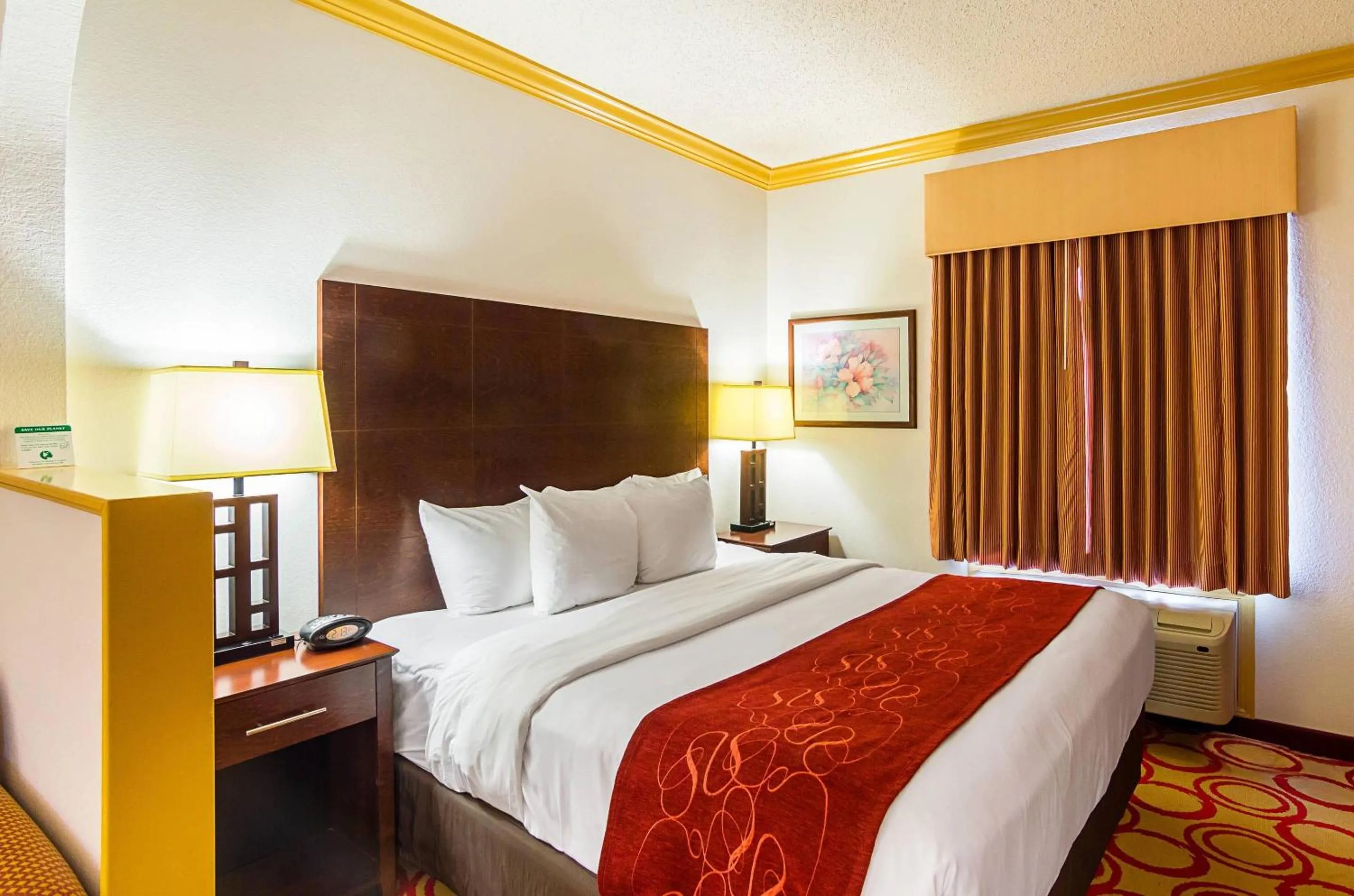 Bedroom, Bed in Quality Suites Lubbock Southwest