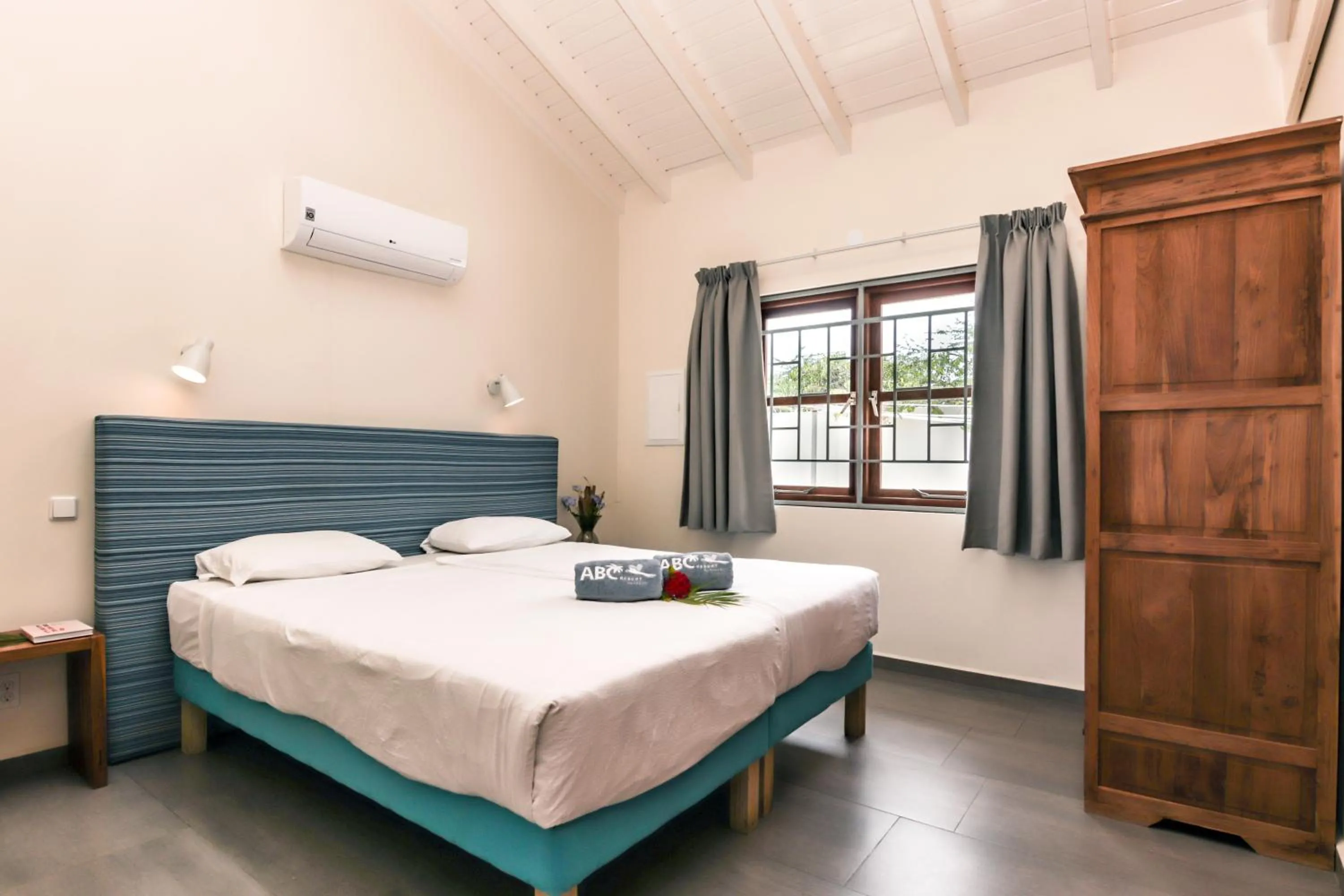 Bedroom, Bed in ABC Lodges Curacao