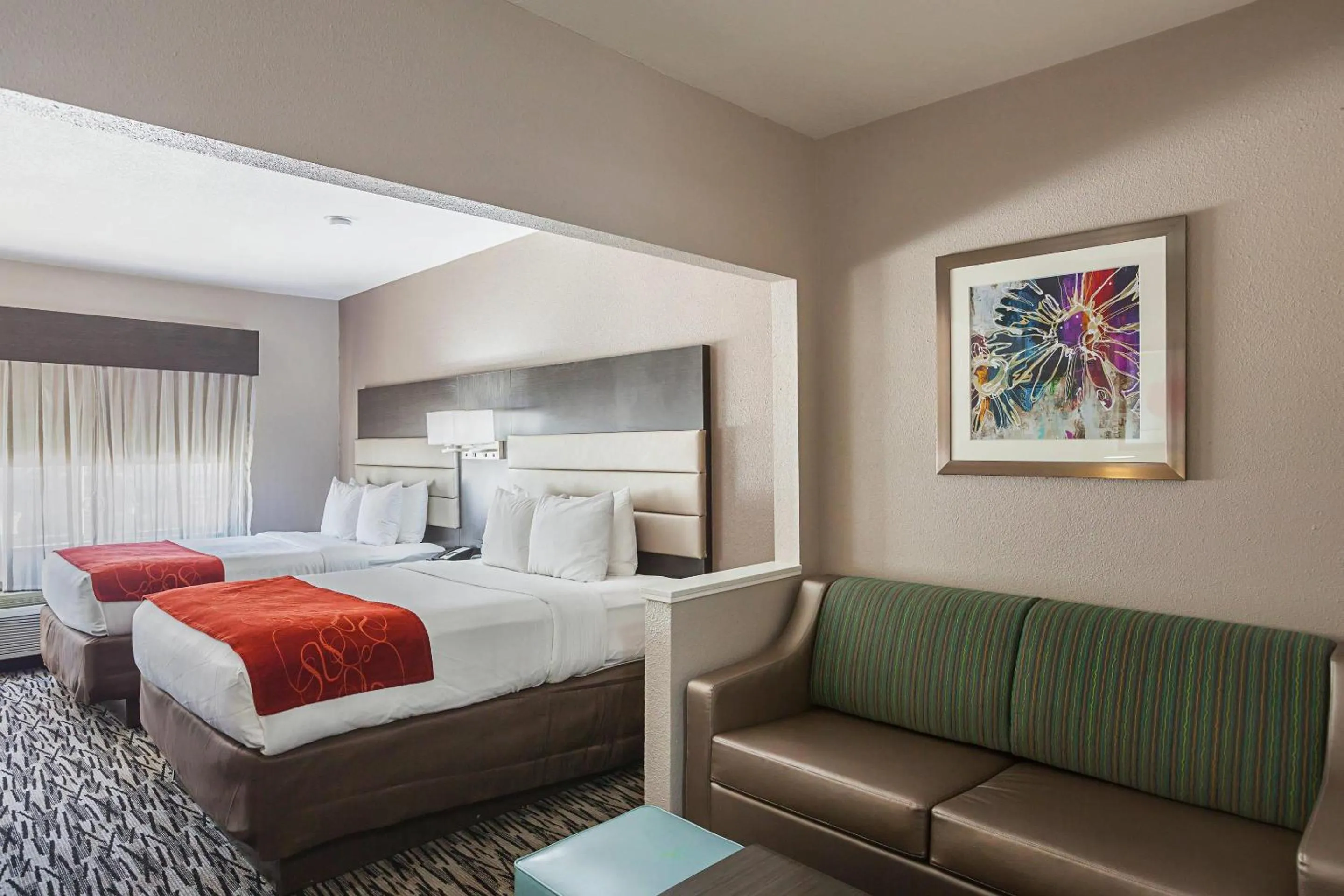 Bedroom, Bed in Comfort Suites Lewisville - Dallas