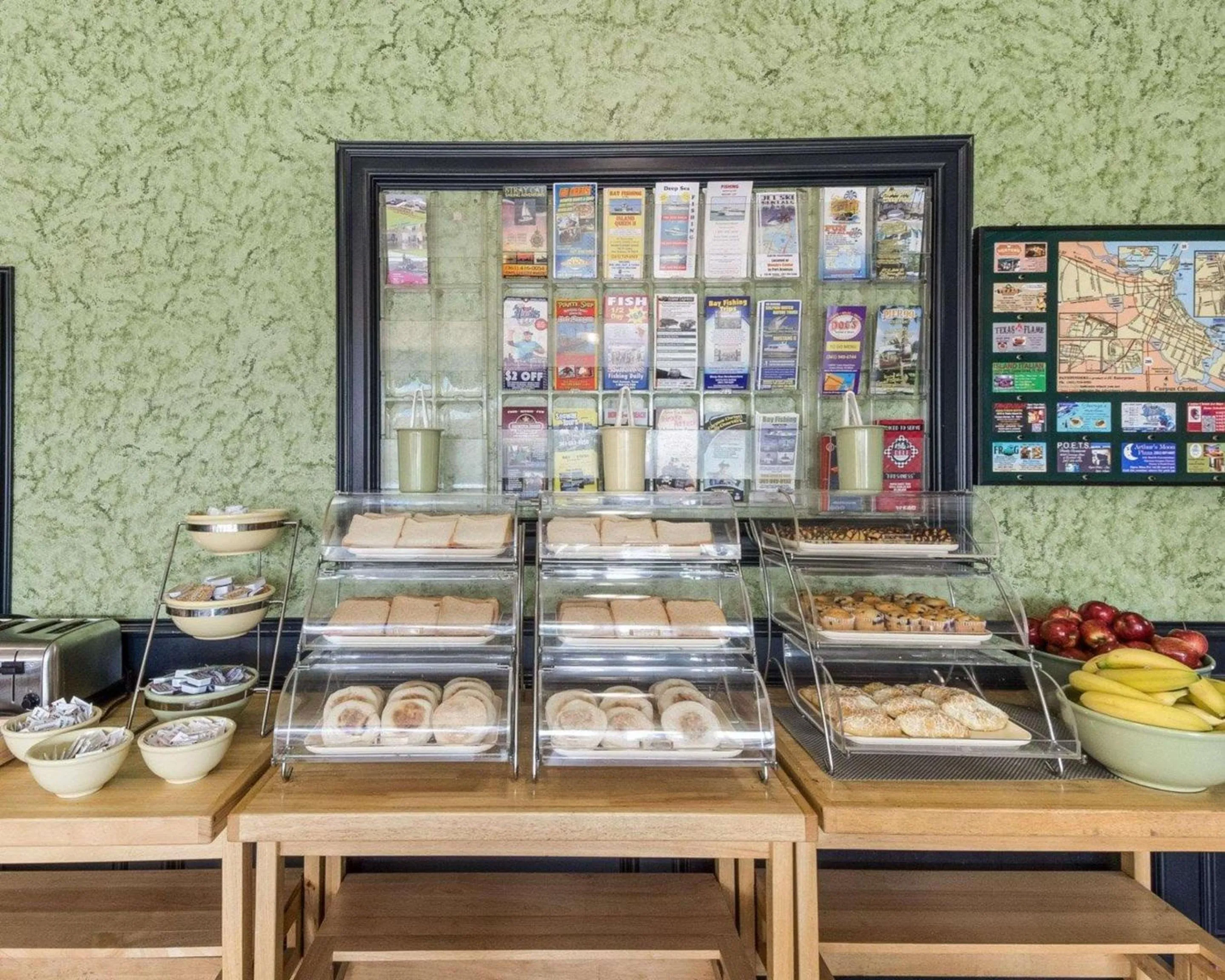 Restaurant/places to eat in Quality Inn & Suites Corpus Christi Beachside