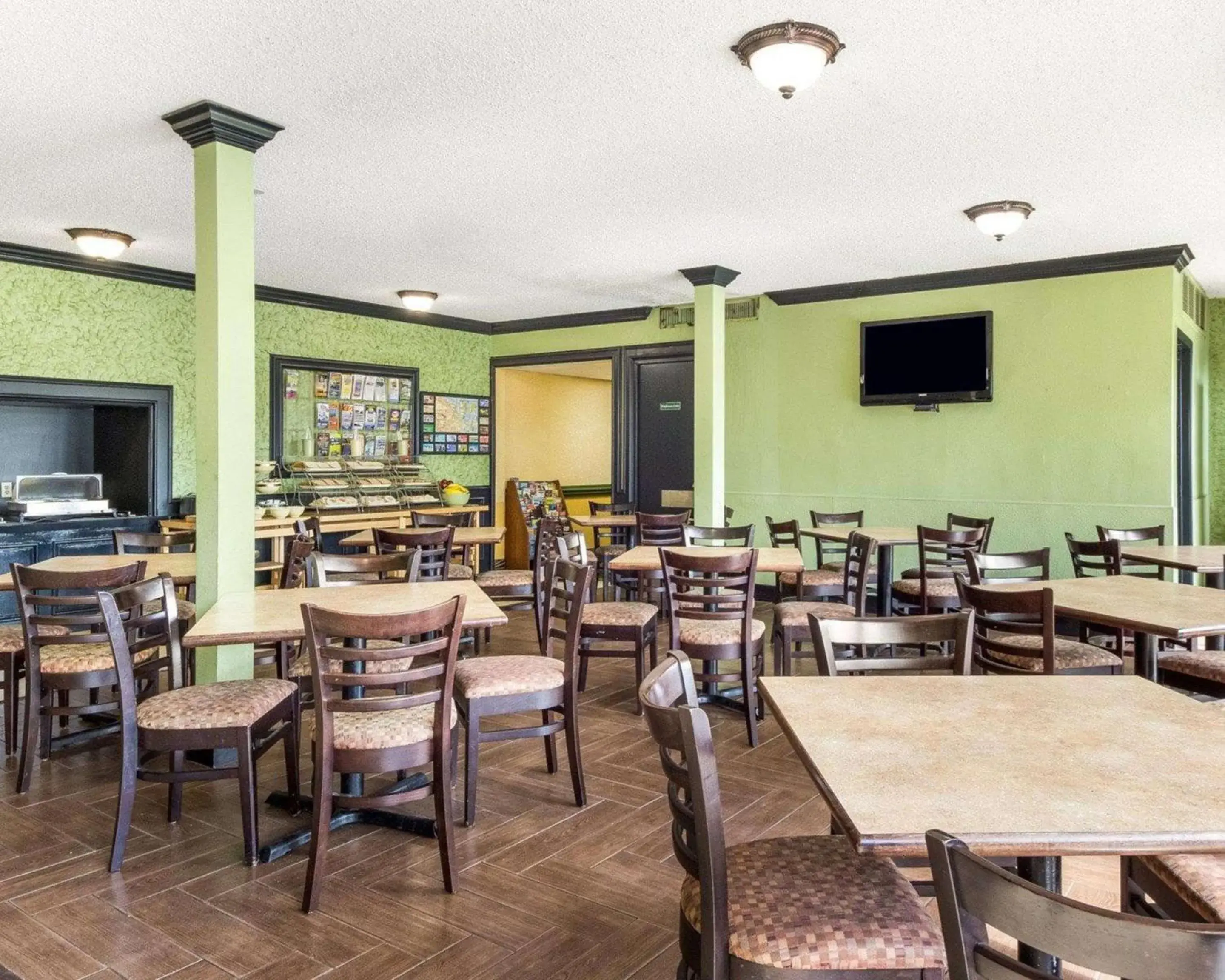 Restaurant/places to eat in Quality Inn & Suites Corpus Christi Beachside Restaurant/places to eat in Quality Inn & Suites Corpus Christi Beachside