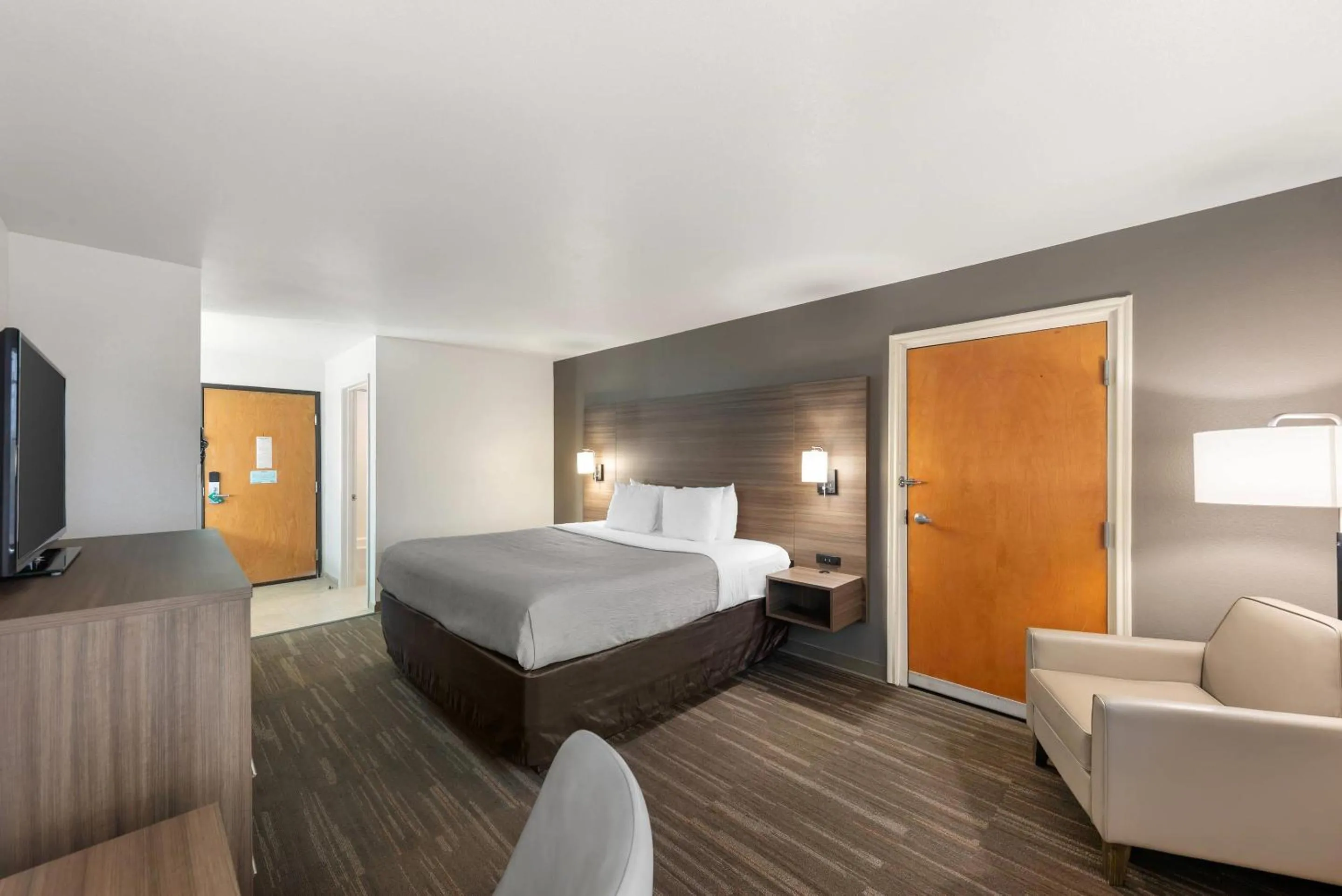 Bedroom, Bed in Quality Inn Near Seaworld - Lackland