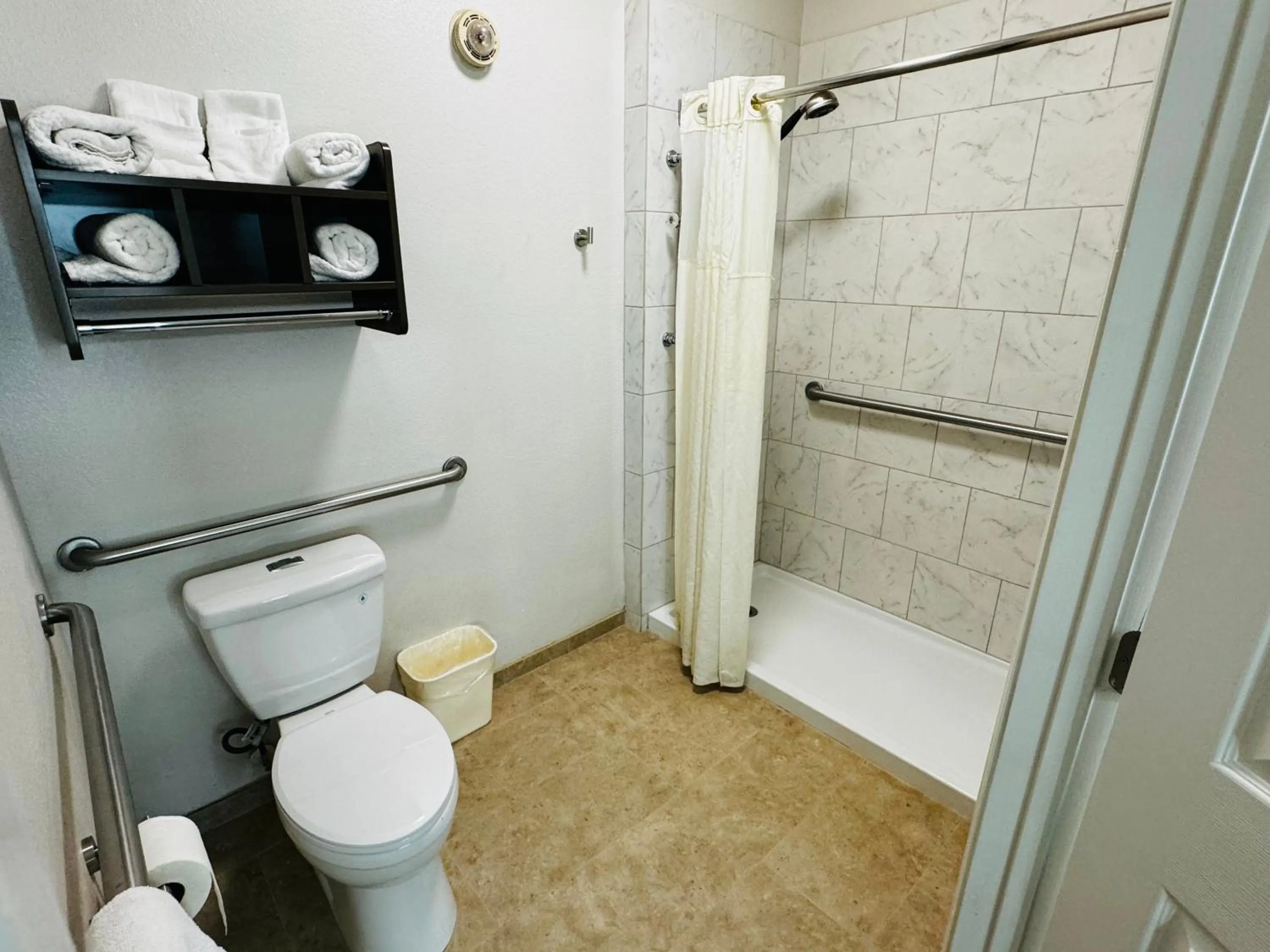 Bathroom in Quality Inn Near Seaworld - Lackland