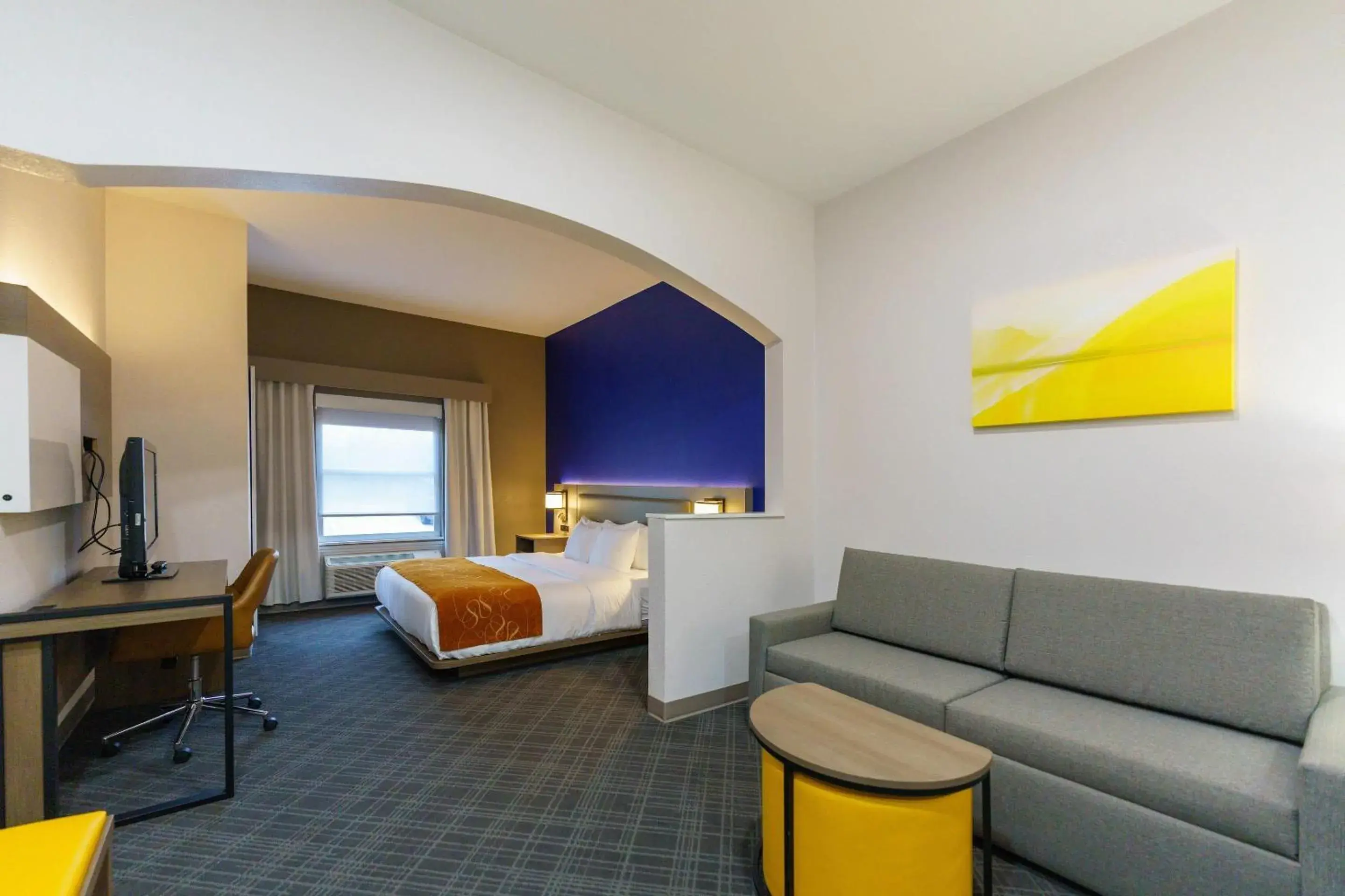 Bedroom in Comfort Suites University Drive Bedroom in Comfort Suites University Drive